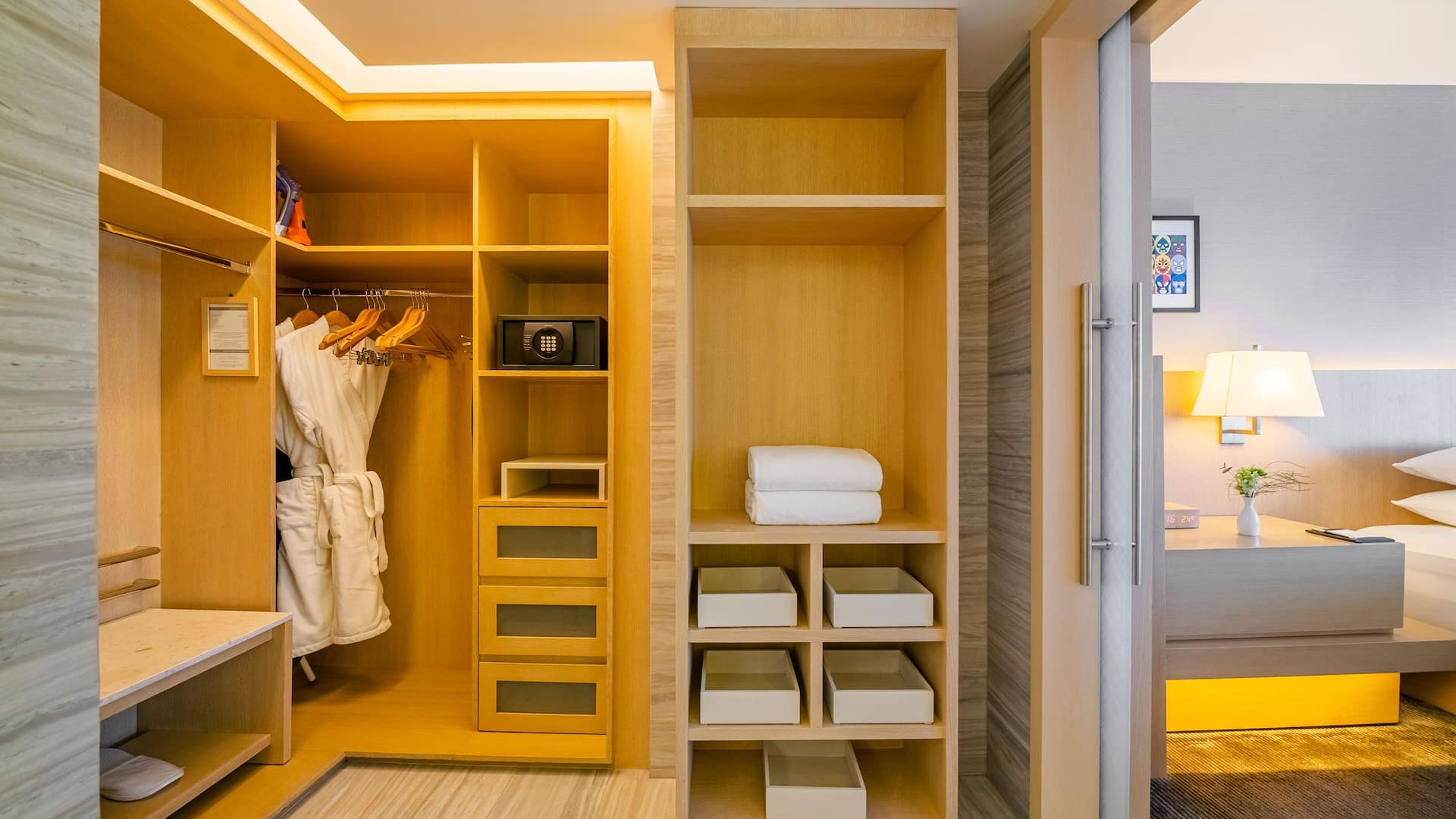 Hyatt Regency Mexico City Executive Suite Closet
