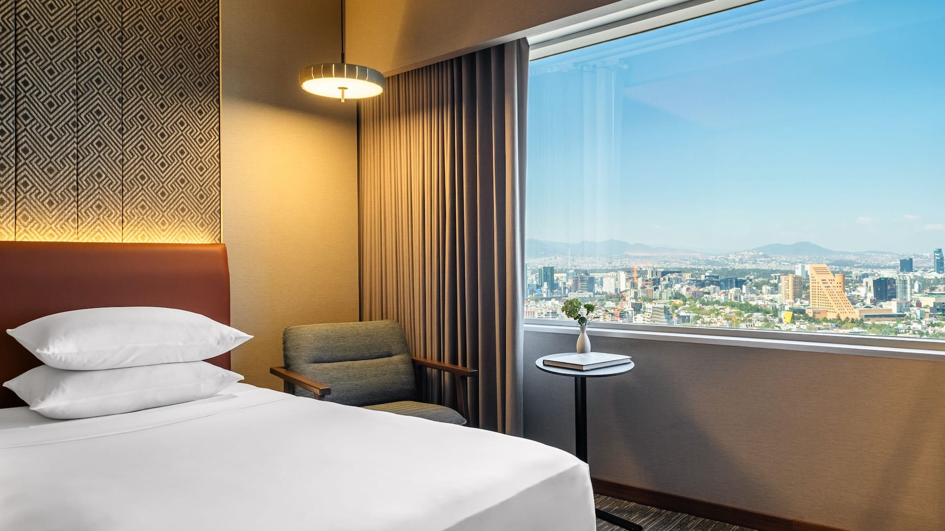 Hyatt Regency Mexico City View Twin Guestroom Sofa