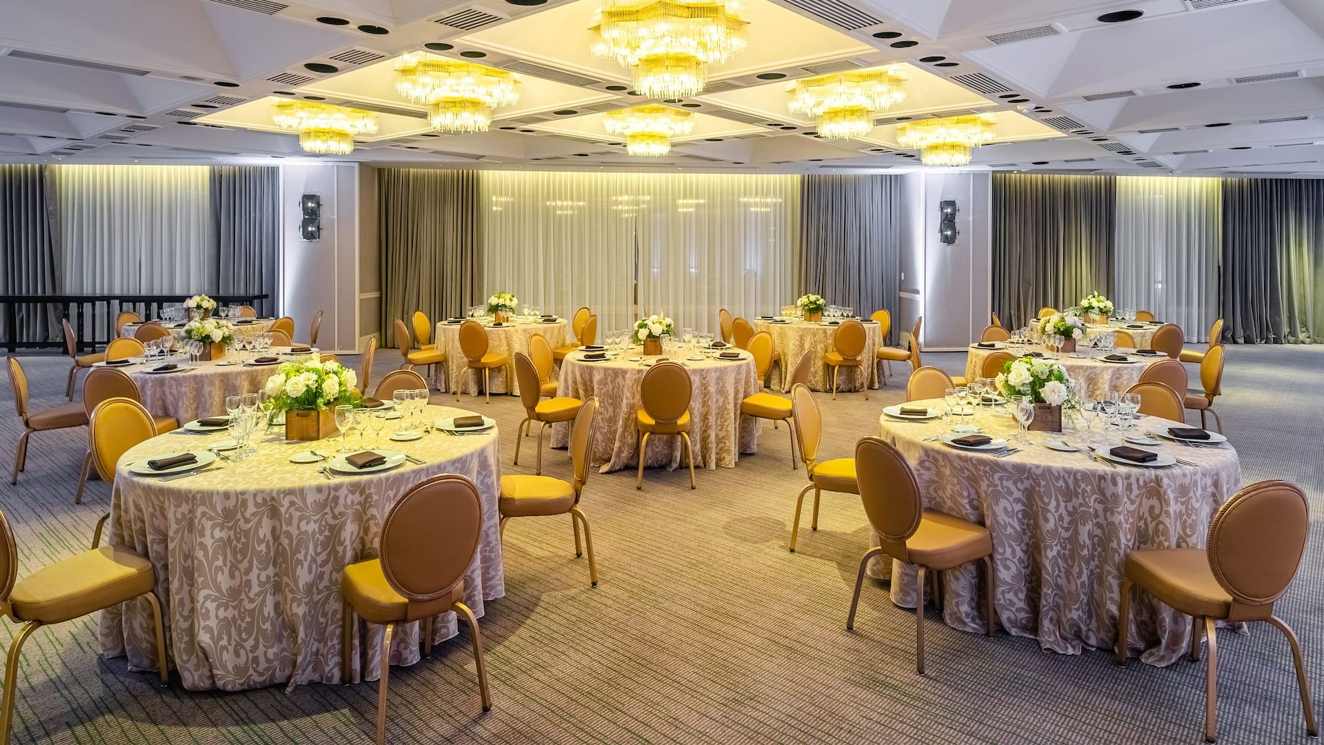 Hyatt Regency Mexico City Regency E Round Table