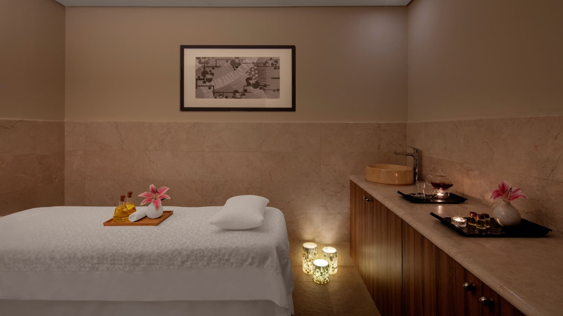 Grand Hyatt Amman Spa Massage Room