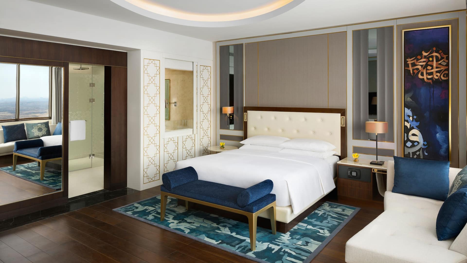 5/6 Grand Hyatt Al Khobar Hotel and Residences Club King Guestroom
