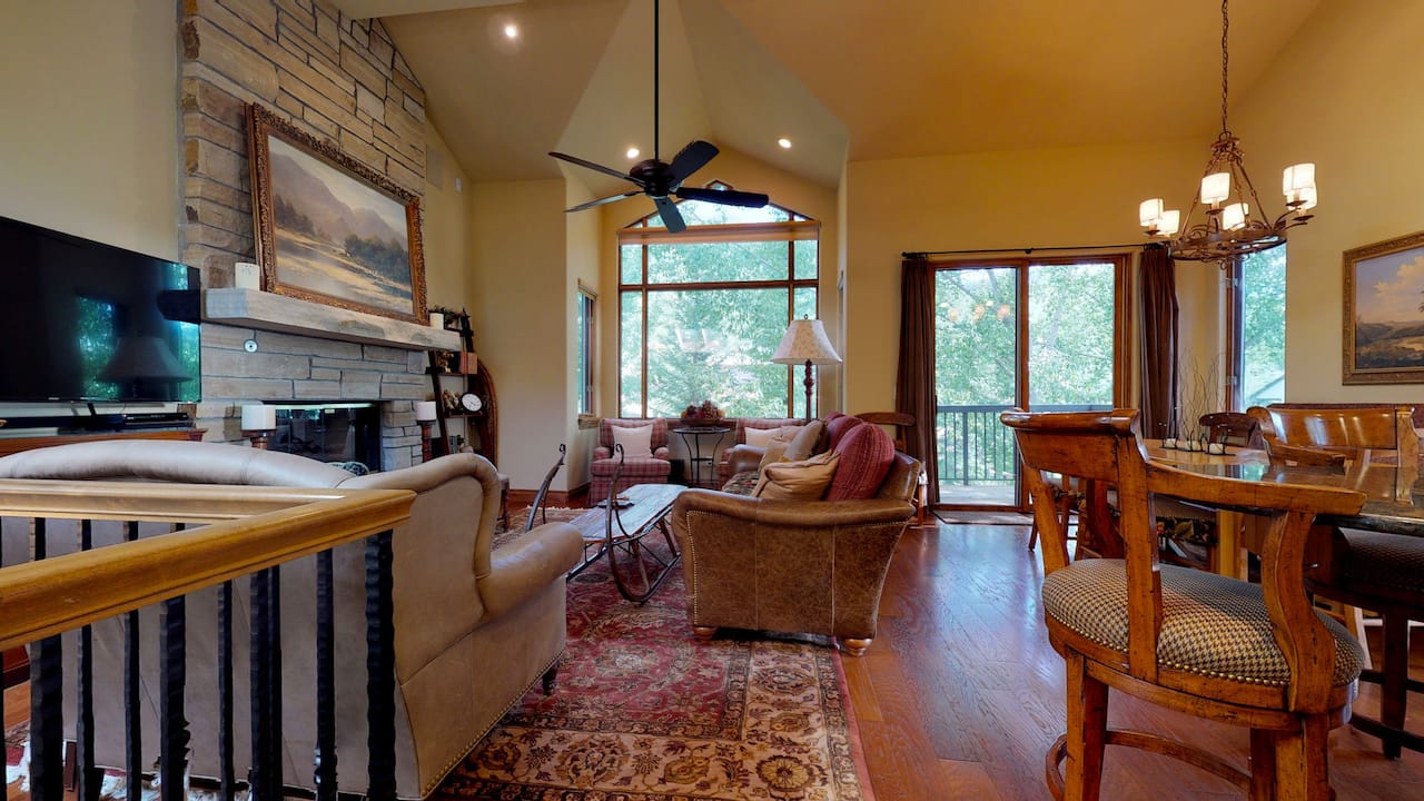 Living Room Four Bedroom Platinum