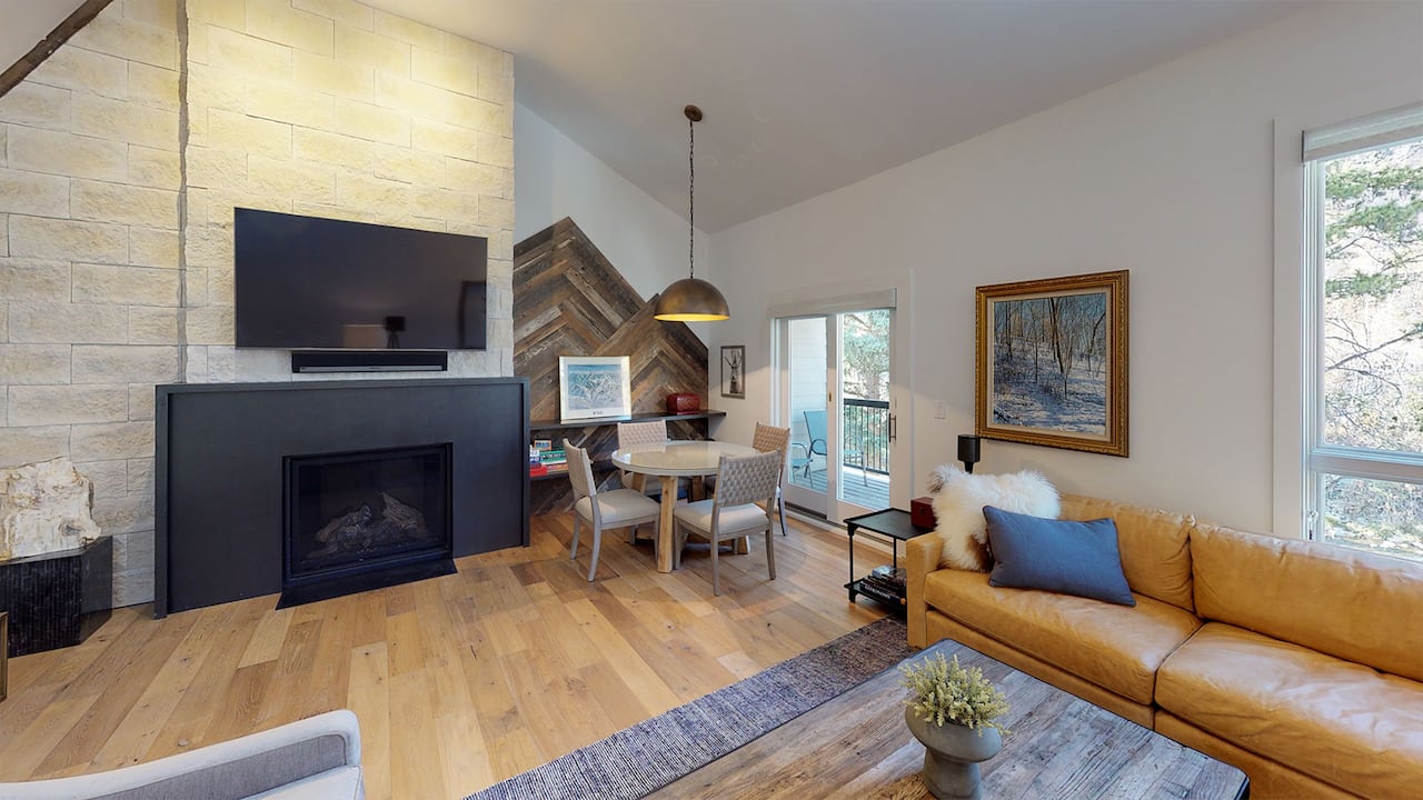 Coldstream 18 Living Room Three Bedroom Platinum
