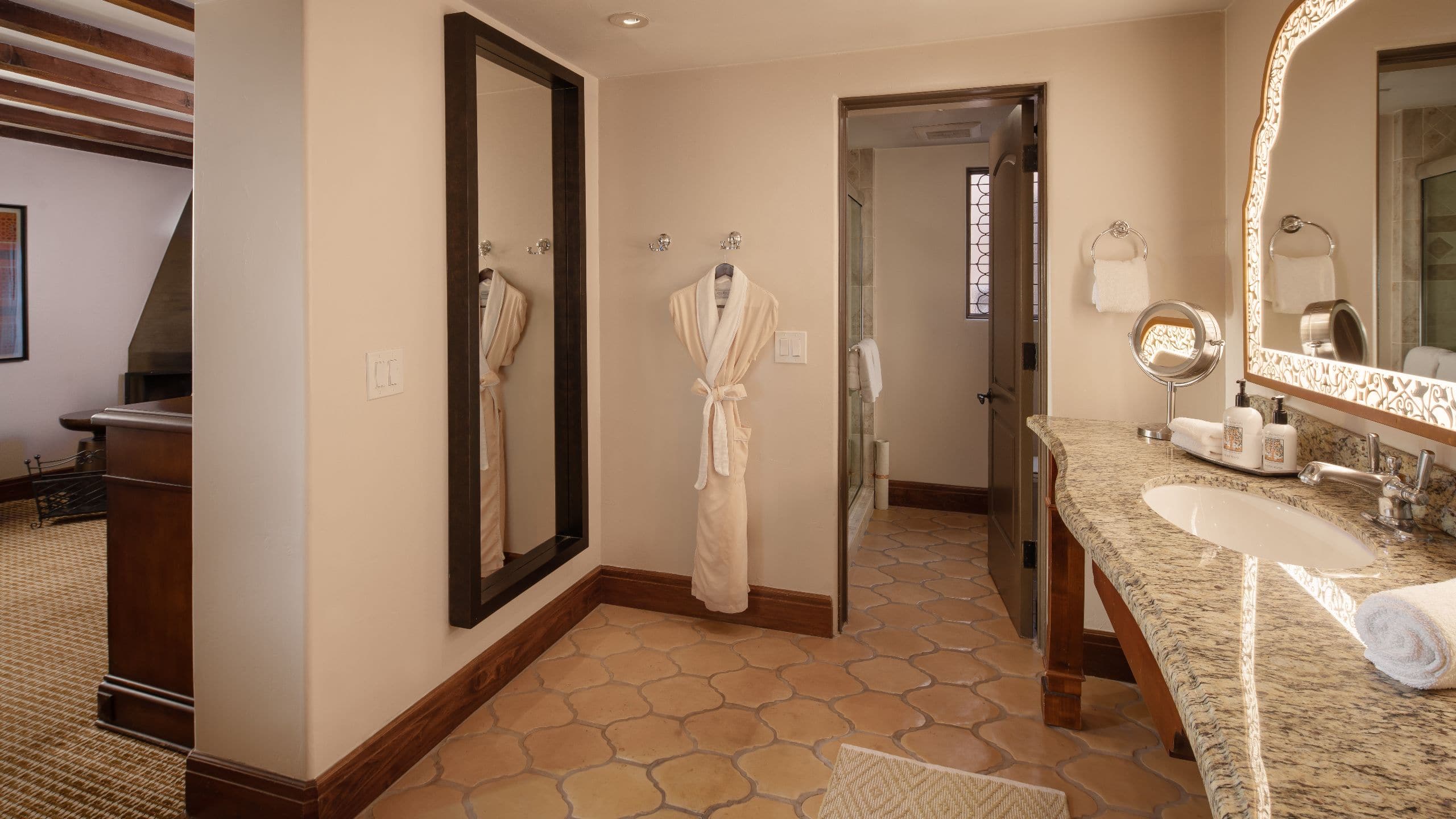 3/4 Royal Palms Resort and Spa Designer King Casita Bathroom
