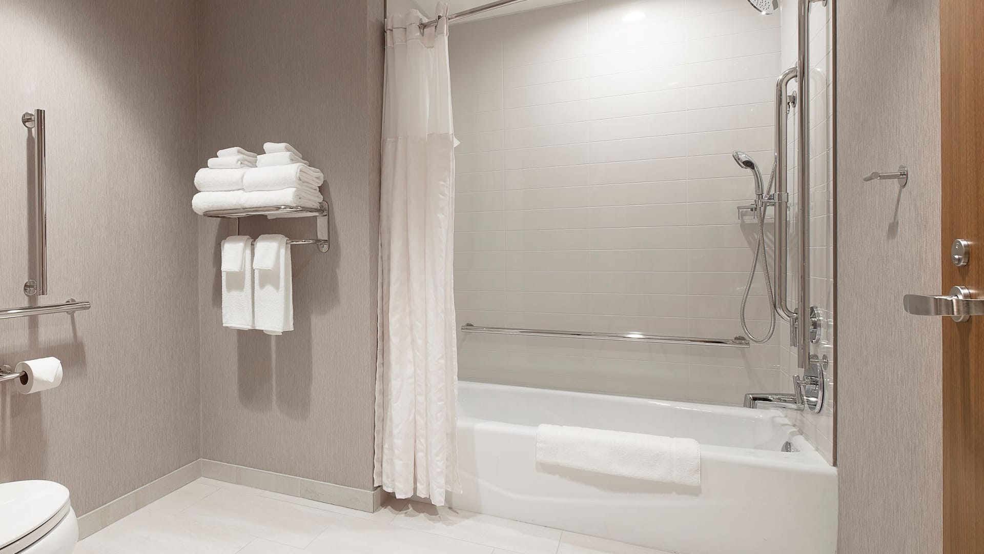 2/2 Hyatt Place Moncton / Downtown Two Queen ADA Bath
