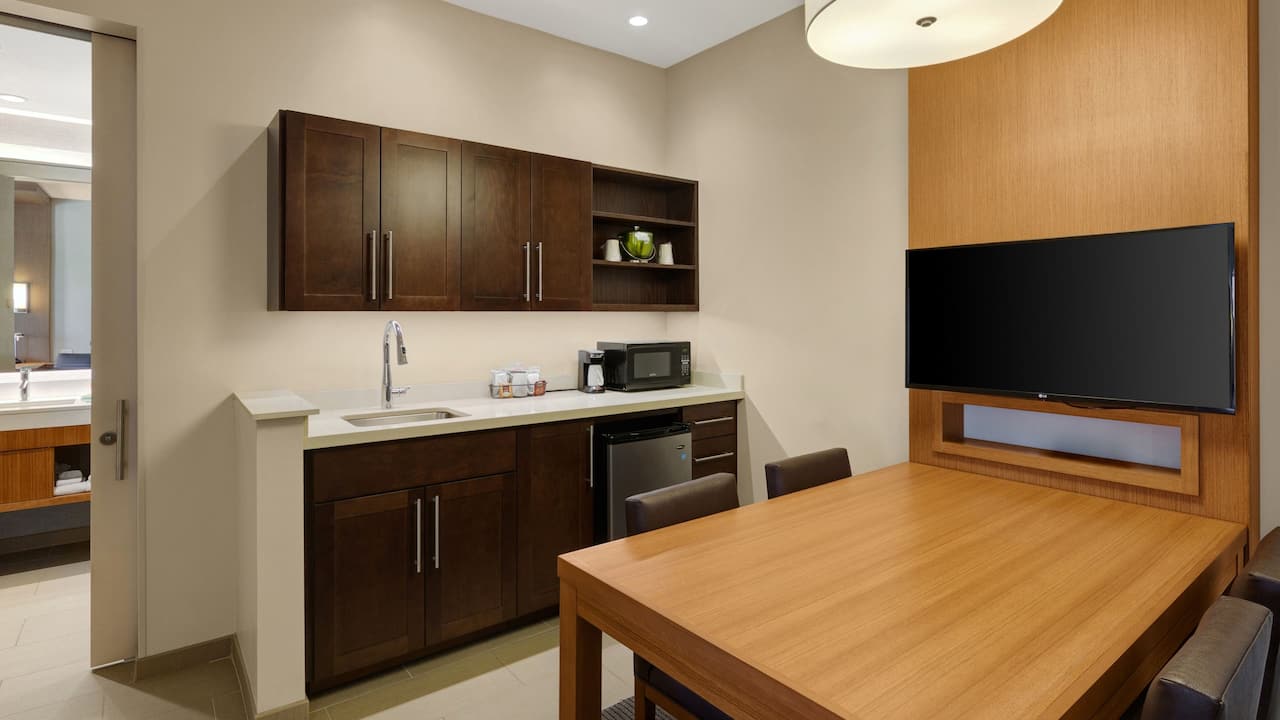 Two Queen Beds Suite Kitchen