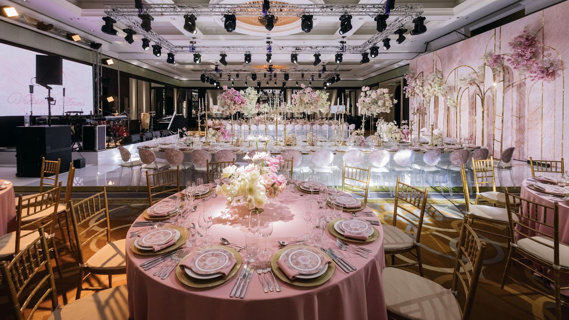 Hyatt Regency Belgrade Wedding Set