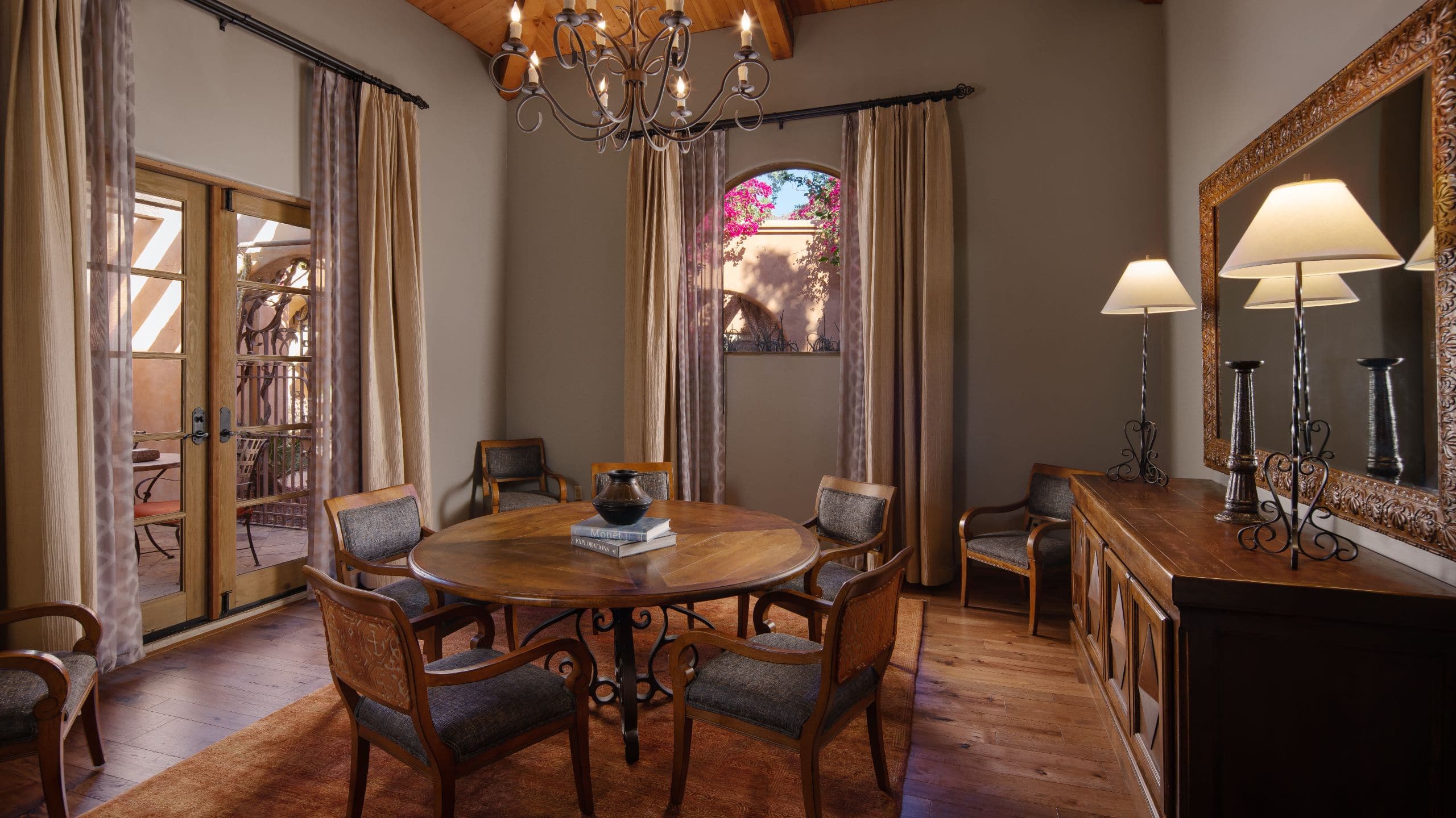 4/6 Royal Palms Resort and Spa Presidential Dining Room