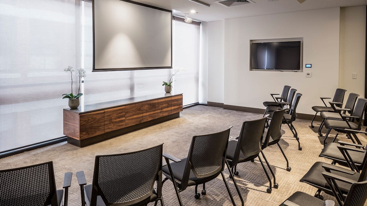 Executive Studio 2