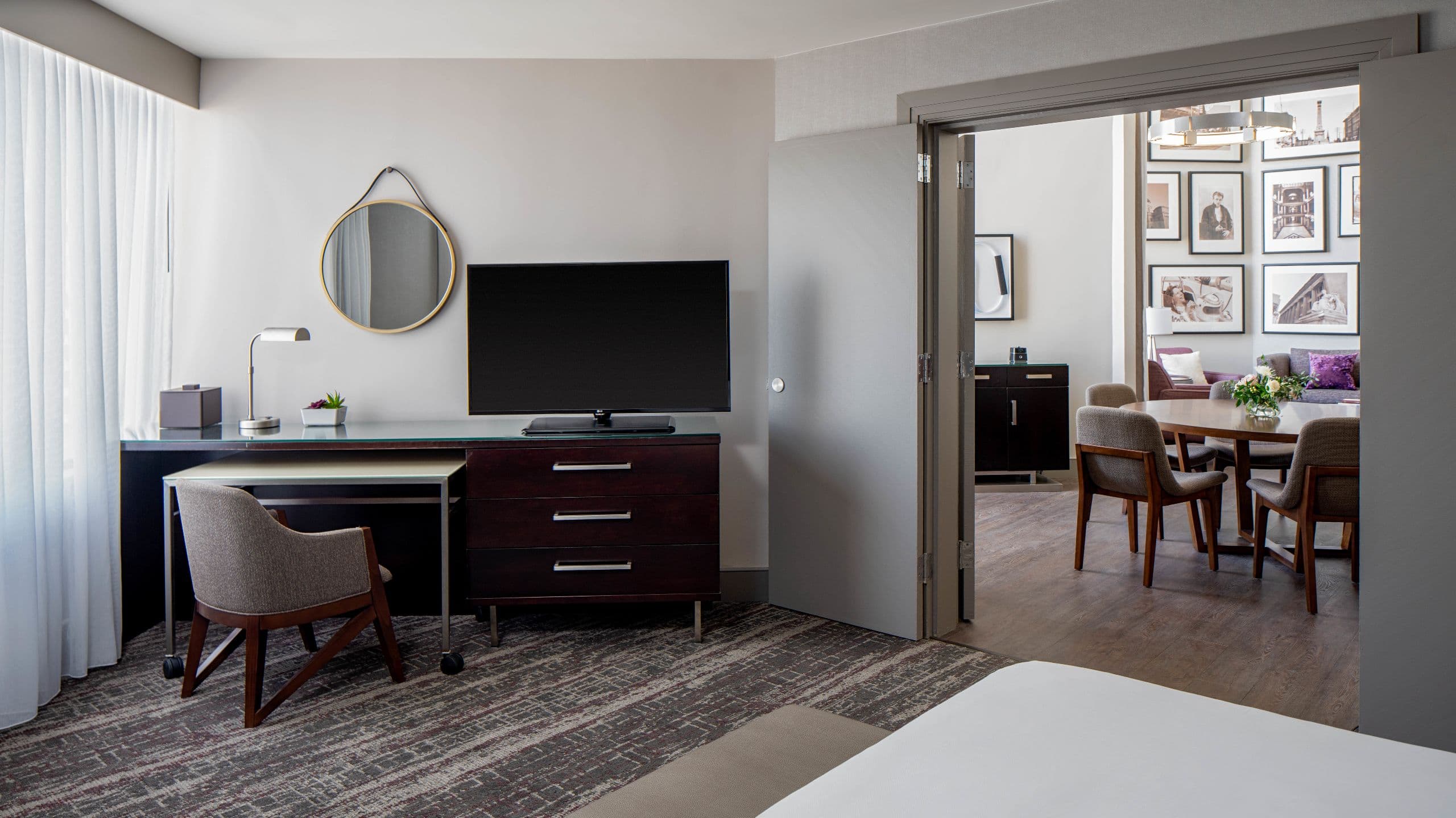 Hyatt Regency Indianapolis Governors Suite Bedroom