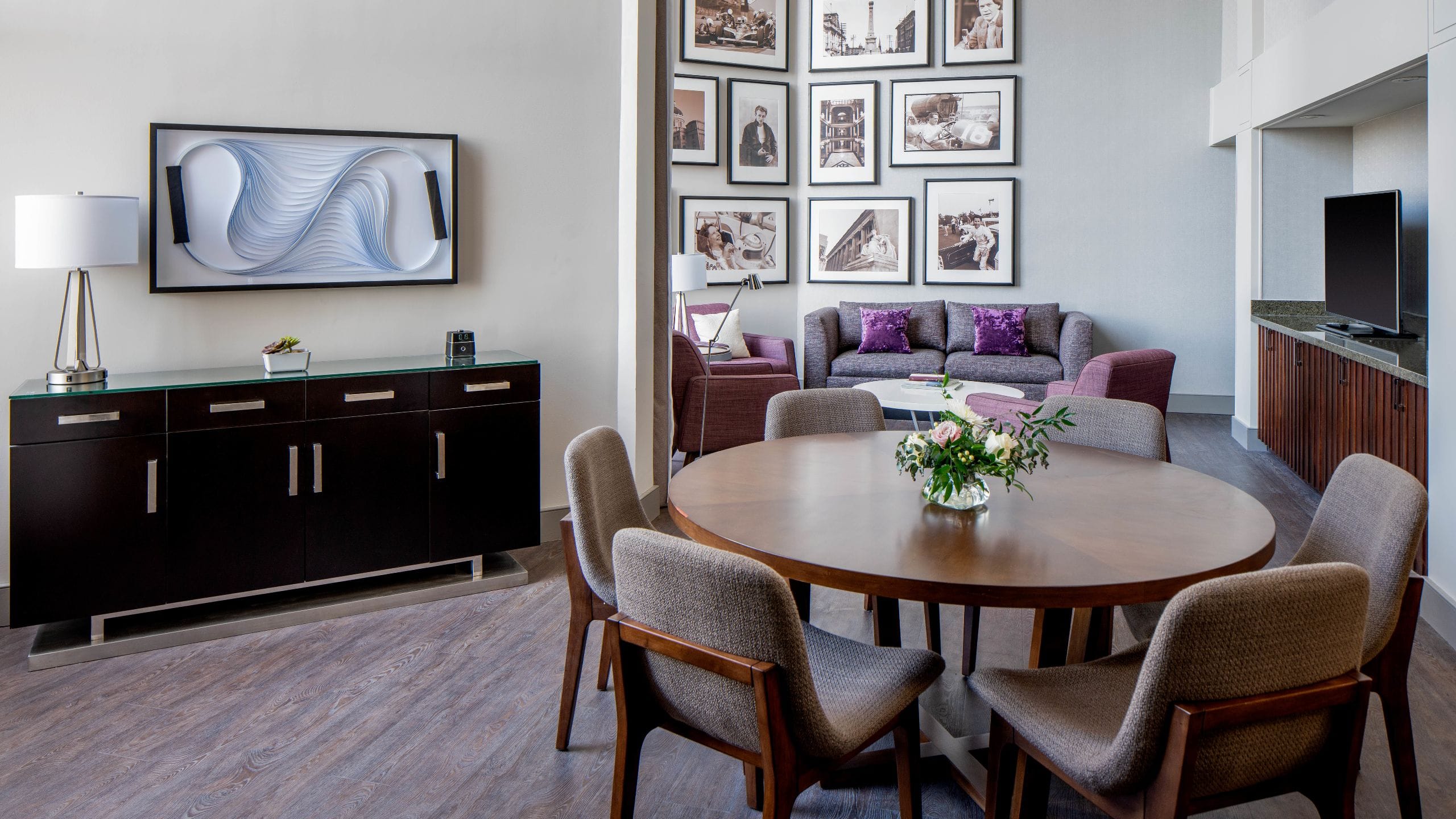 Hyatt Regency Indianapolis Governors Suite Parlor