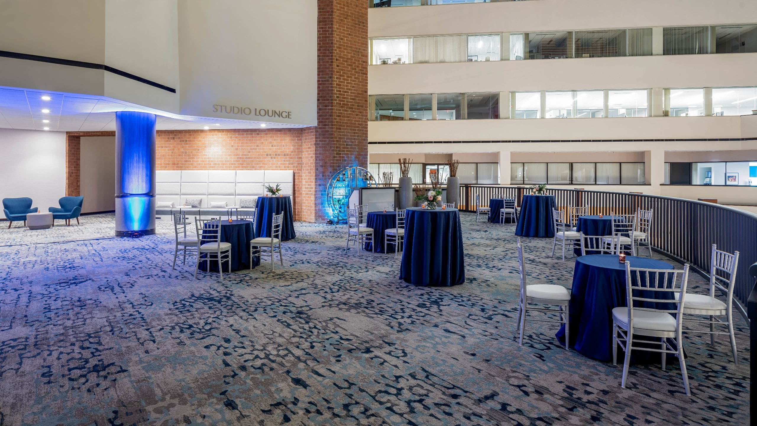 Hyatt Regency Indianapolis Studio Lounge Social