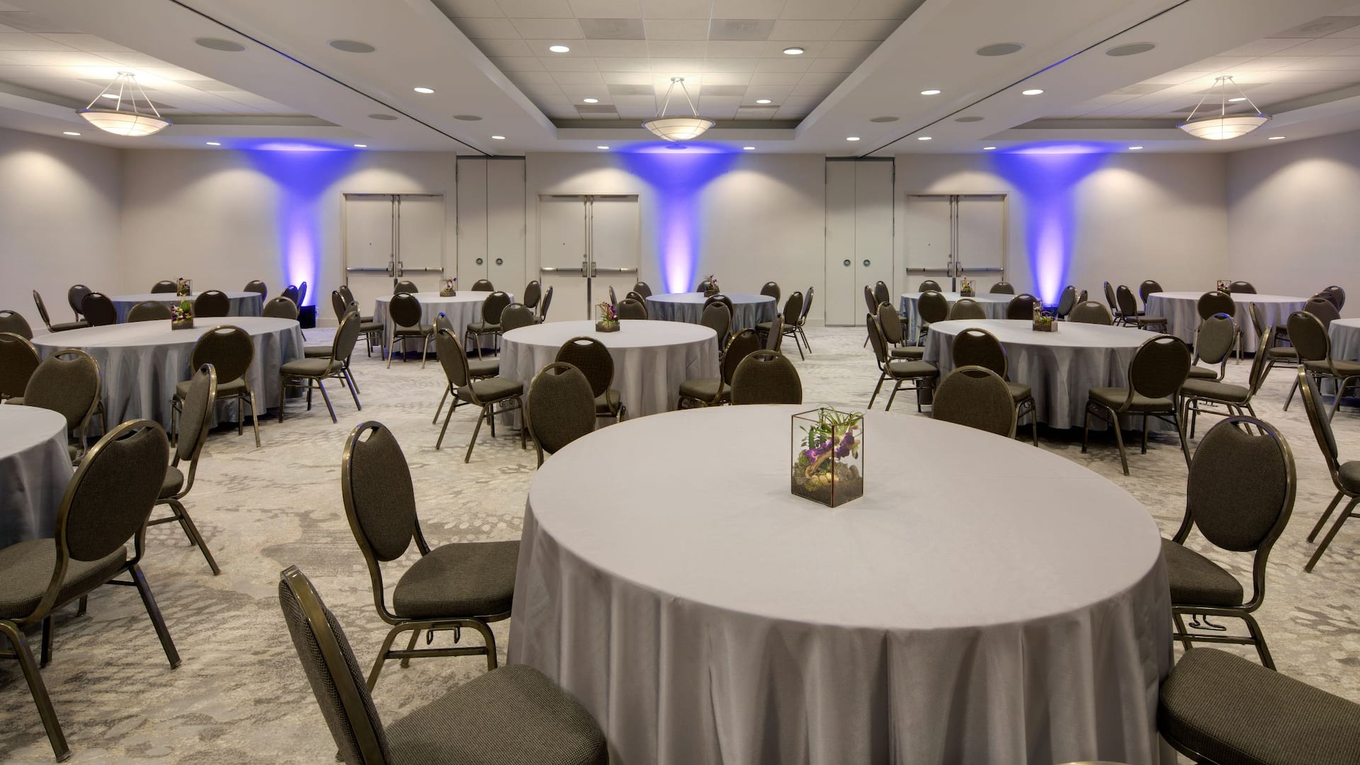 Hyatt Regency Milwaukee Renovated Meeting Space Rounds