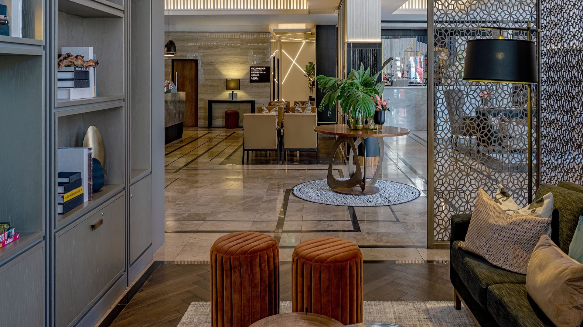 Hyatt Regency Cape Town Library