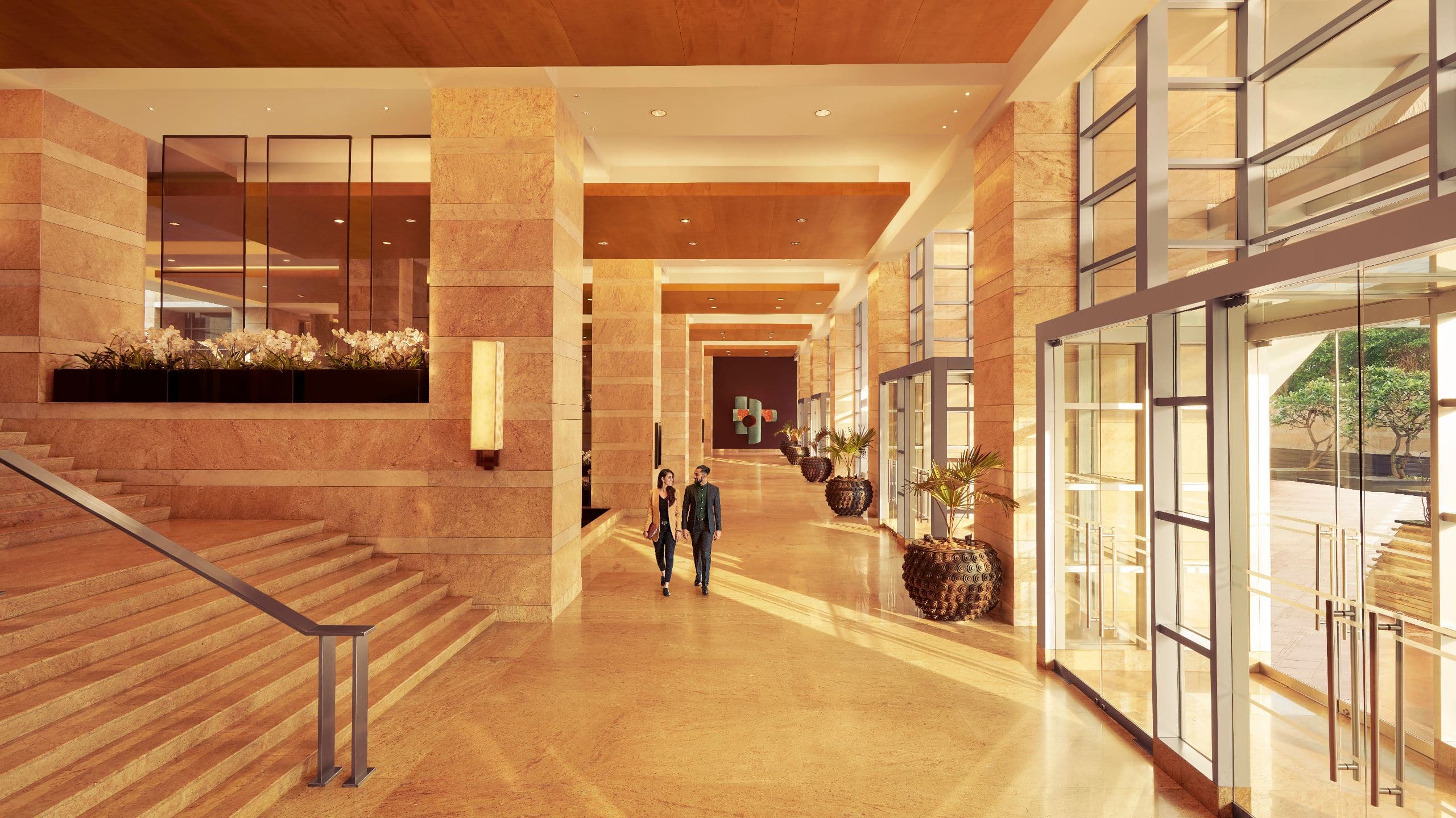 Grand Hyatt Mumbai Hotel & Residences Lower Atrium People