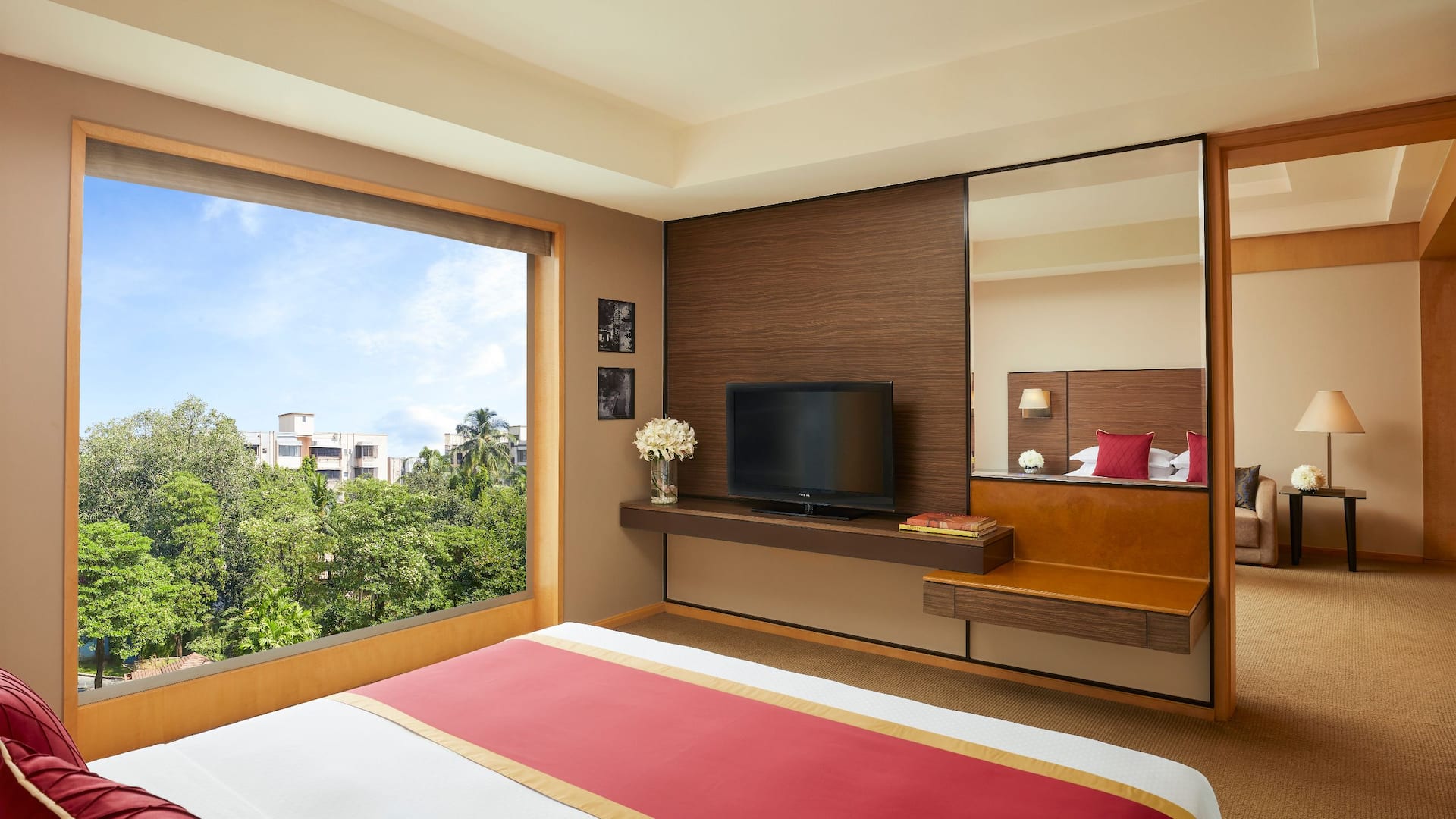 Grand Hyatt Mumbai Hotel & Residences Grand Suite Bedroom