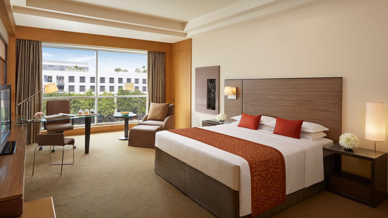 Guestroom Courtyard View