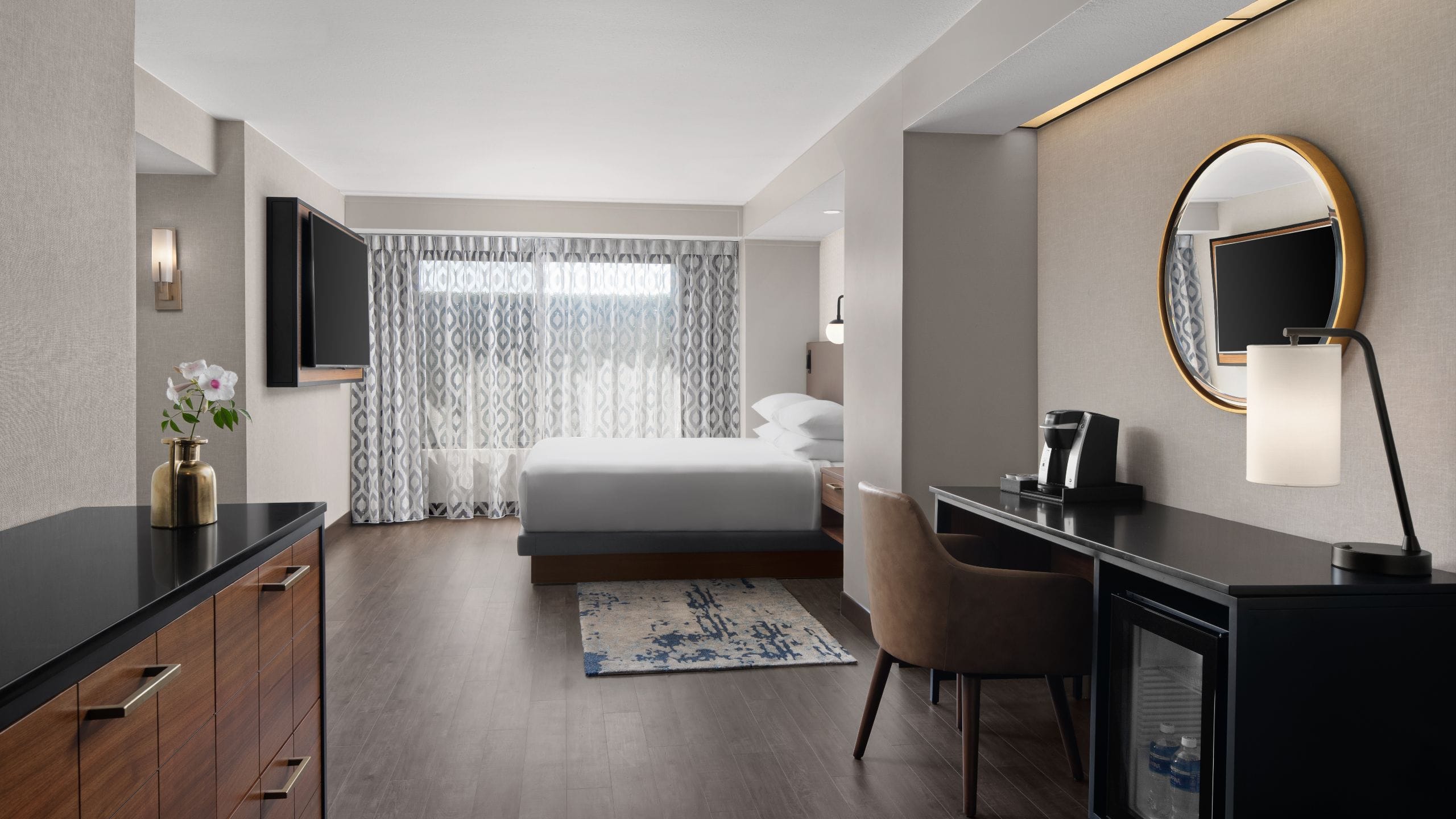 Hyatt Regency Westlake Plaza Suite