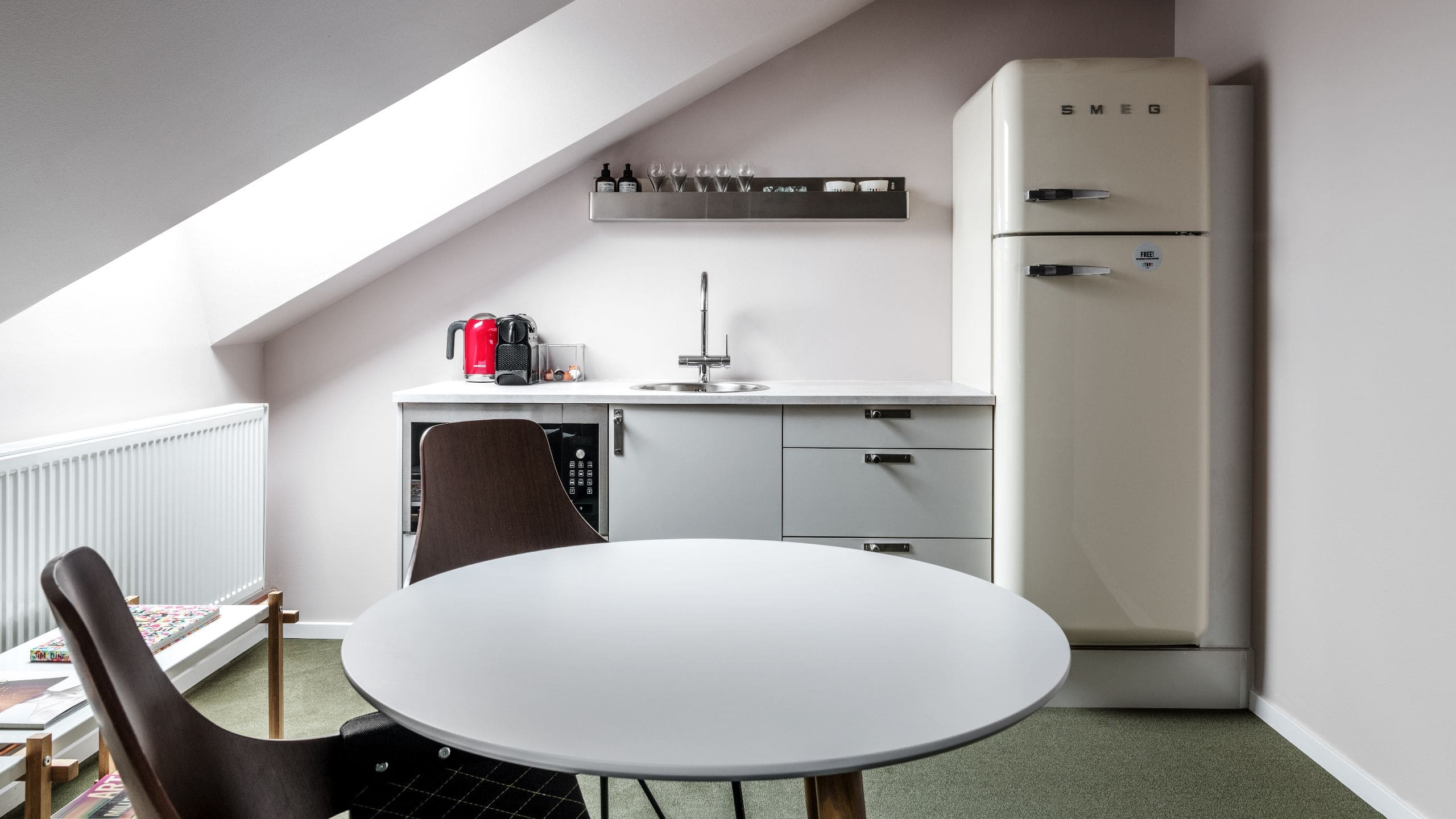 4 von 10 Story Hotel Riddargatan The Attic Kitchenette