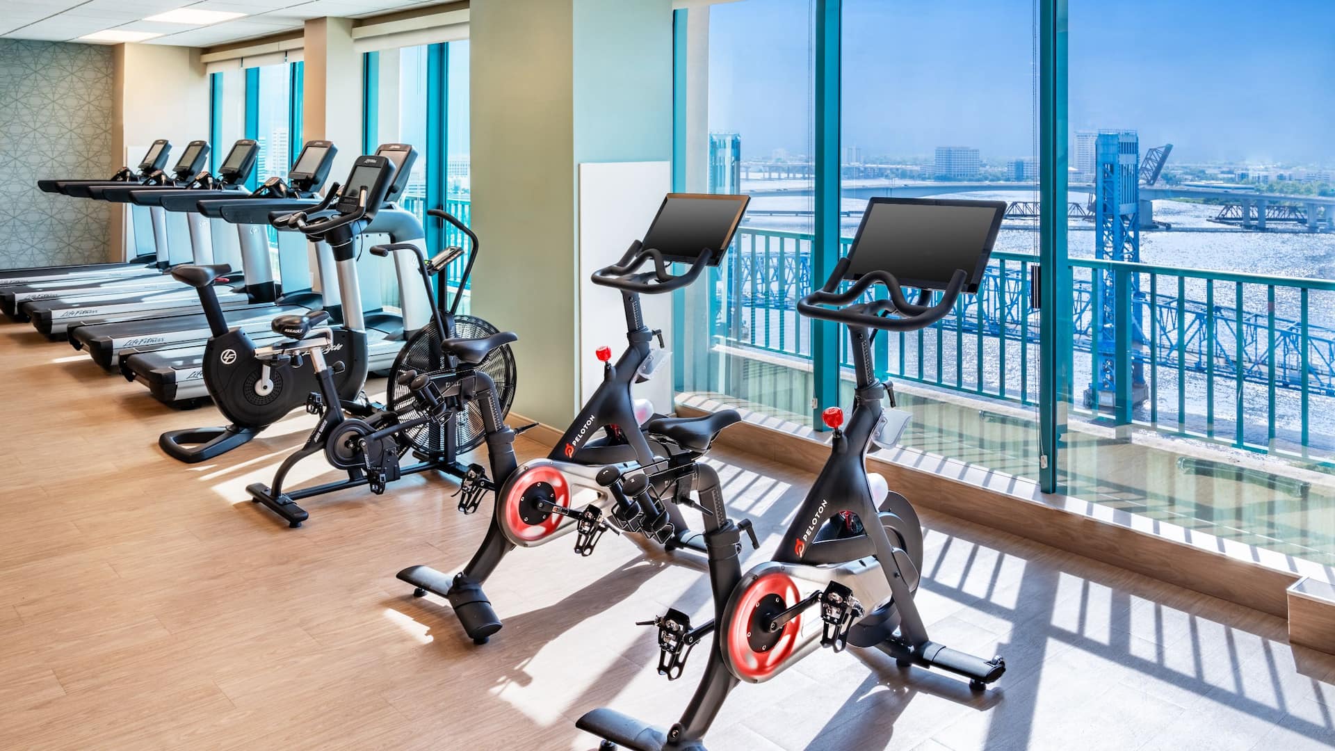 Hyatt Regency Jacksonville Riverfront Fitness Center Cardio