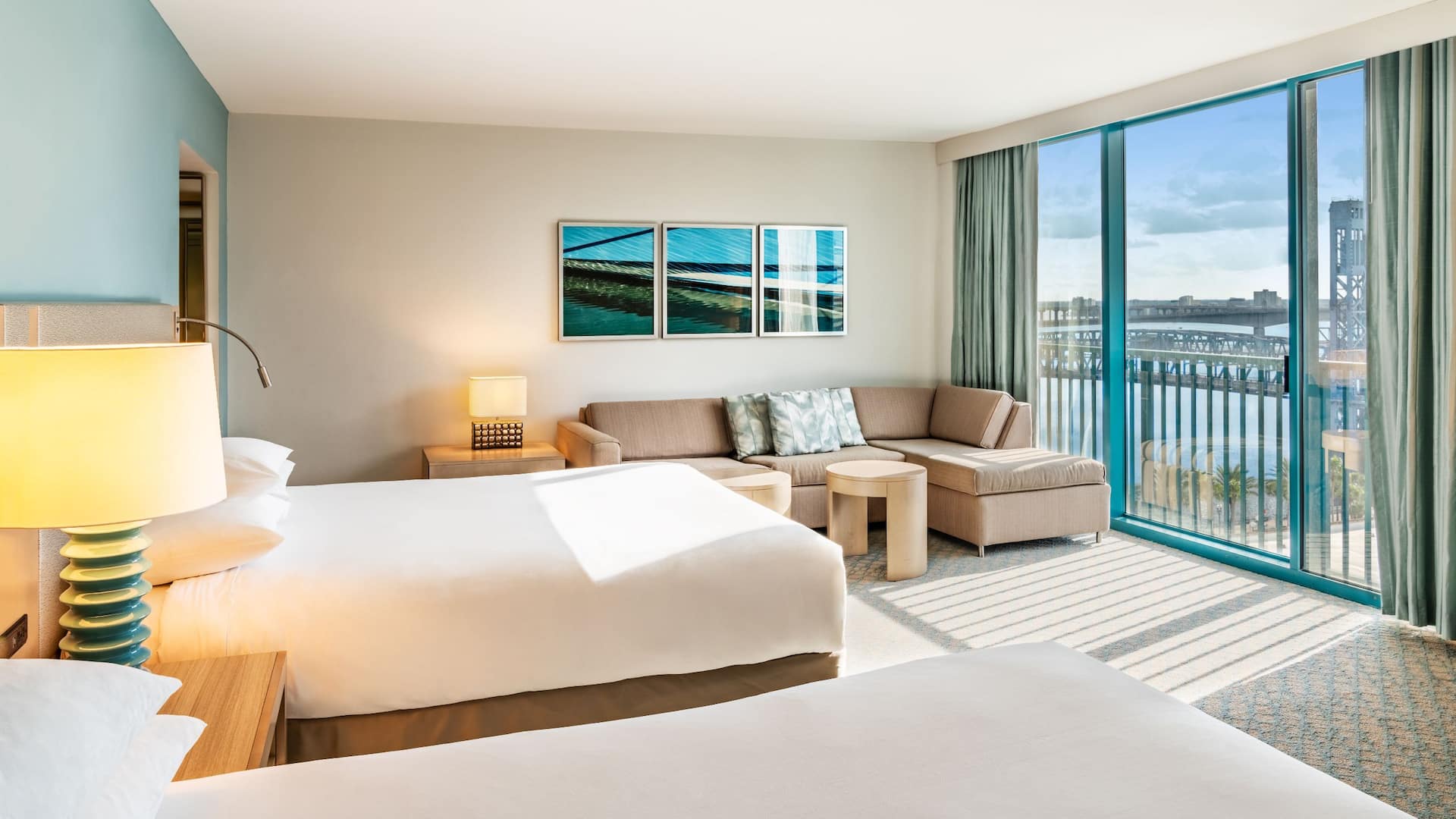 Hyatt Regency Jacksonville Riverfront Riverview Double Queen Guestroom