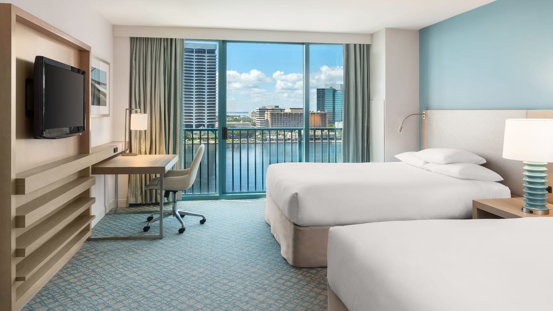 Hyatt Regency Jacksonville Riverfront Riverview Queen Guestroom