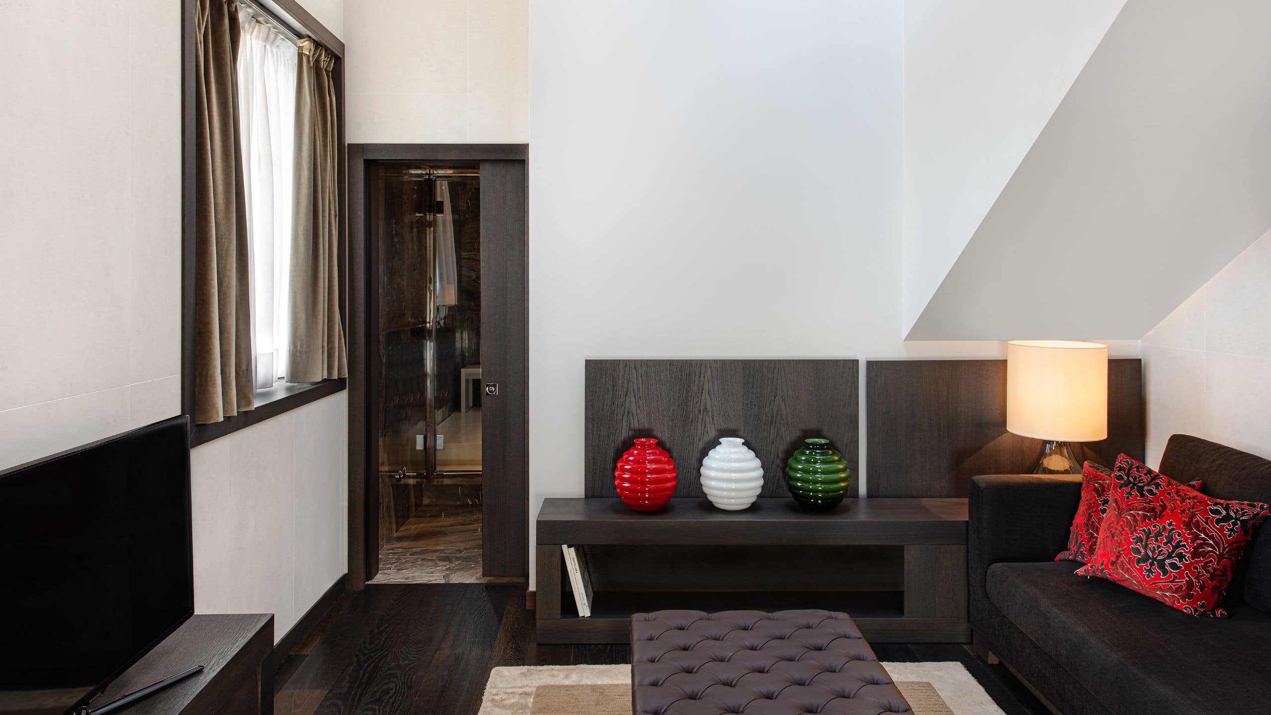 第 2，共 9 Hyatt Centric Murano Venice Grande Suite Living Area