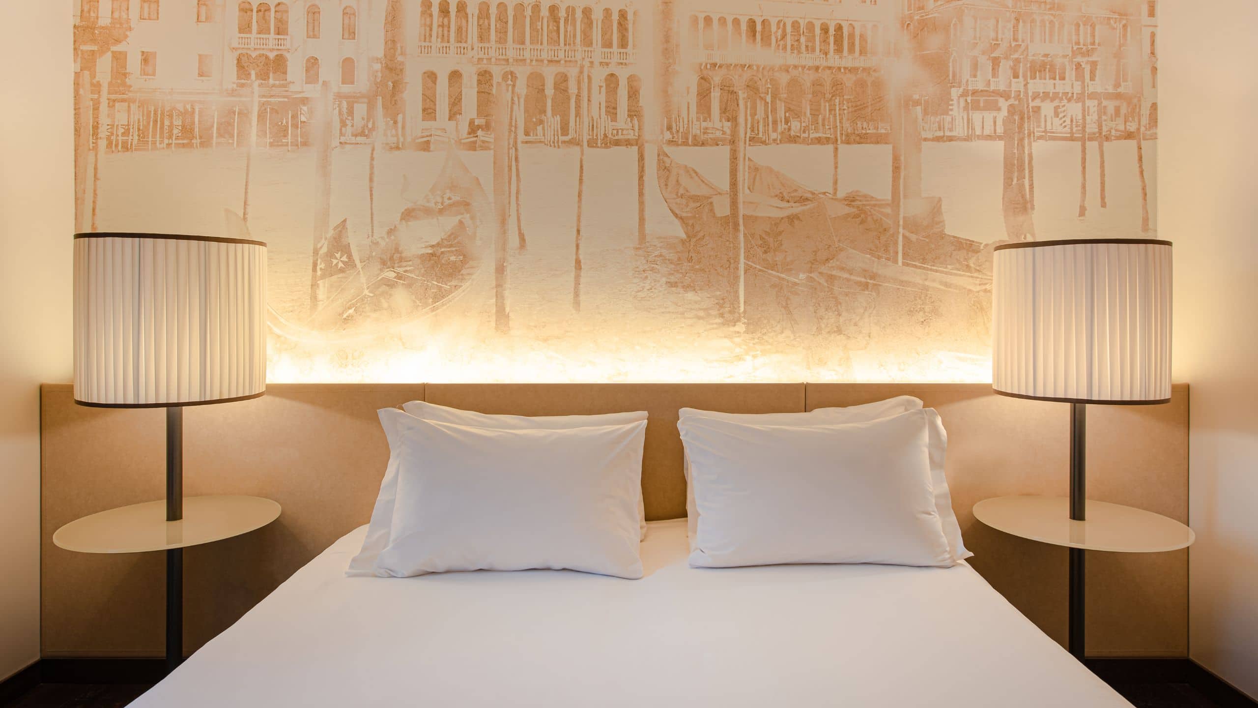 第 5，共 5 Hyatt Centric Murano Venice King Bed Deluxe Room