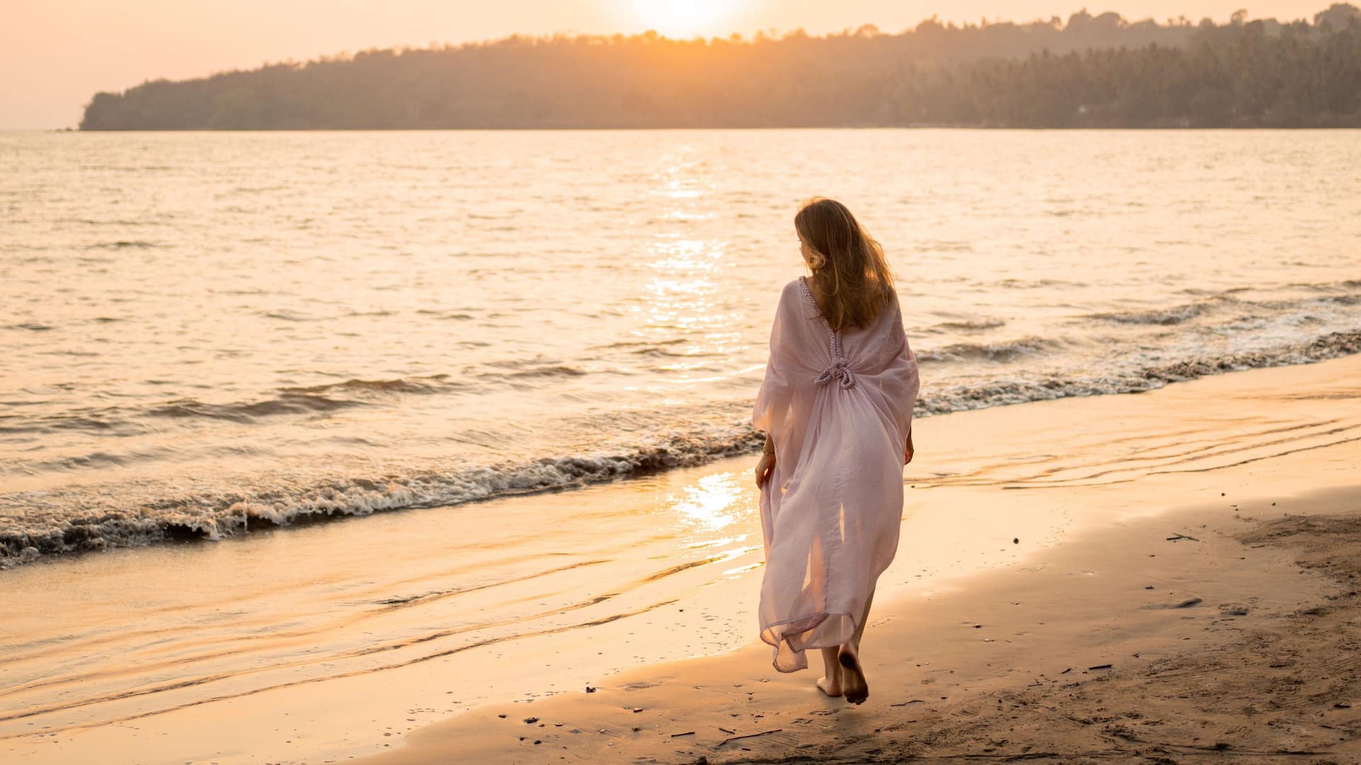 Grand Hyatt Goa Walk on the Beach