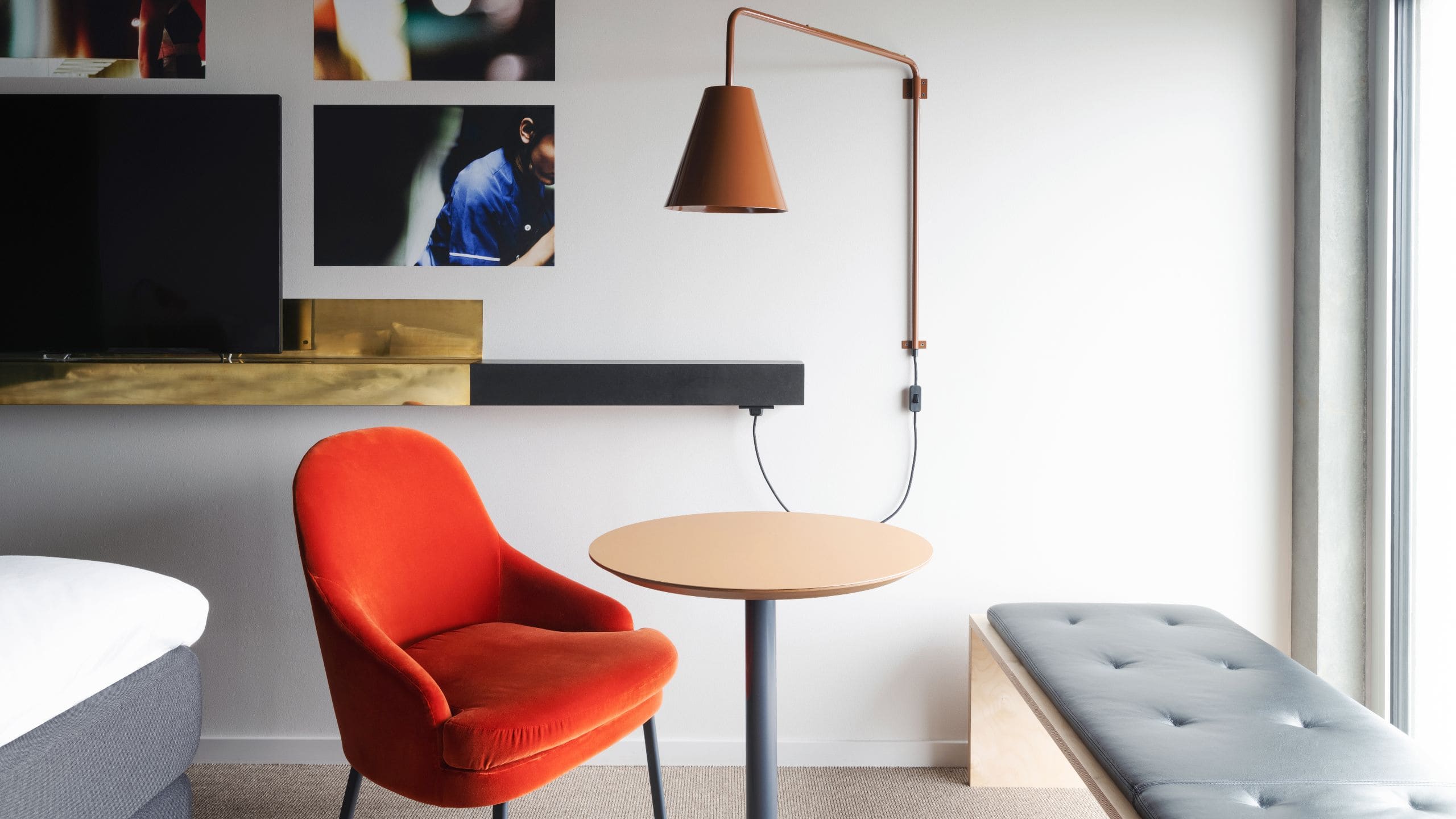 5/7 Story Hotel Studio Malmo King Guestroom Ocean View Details