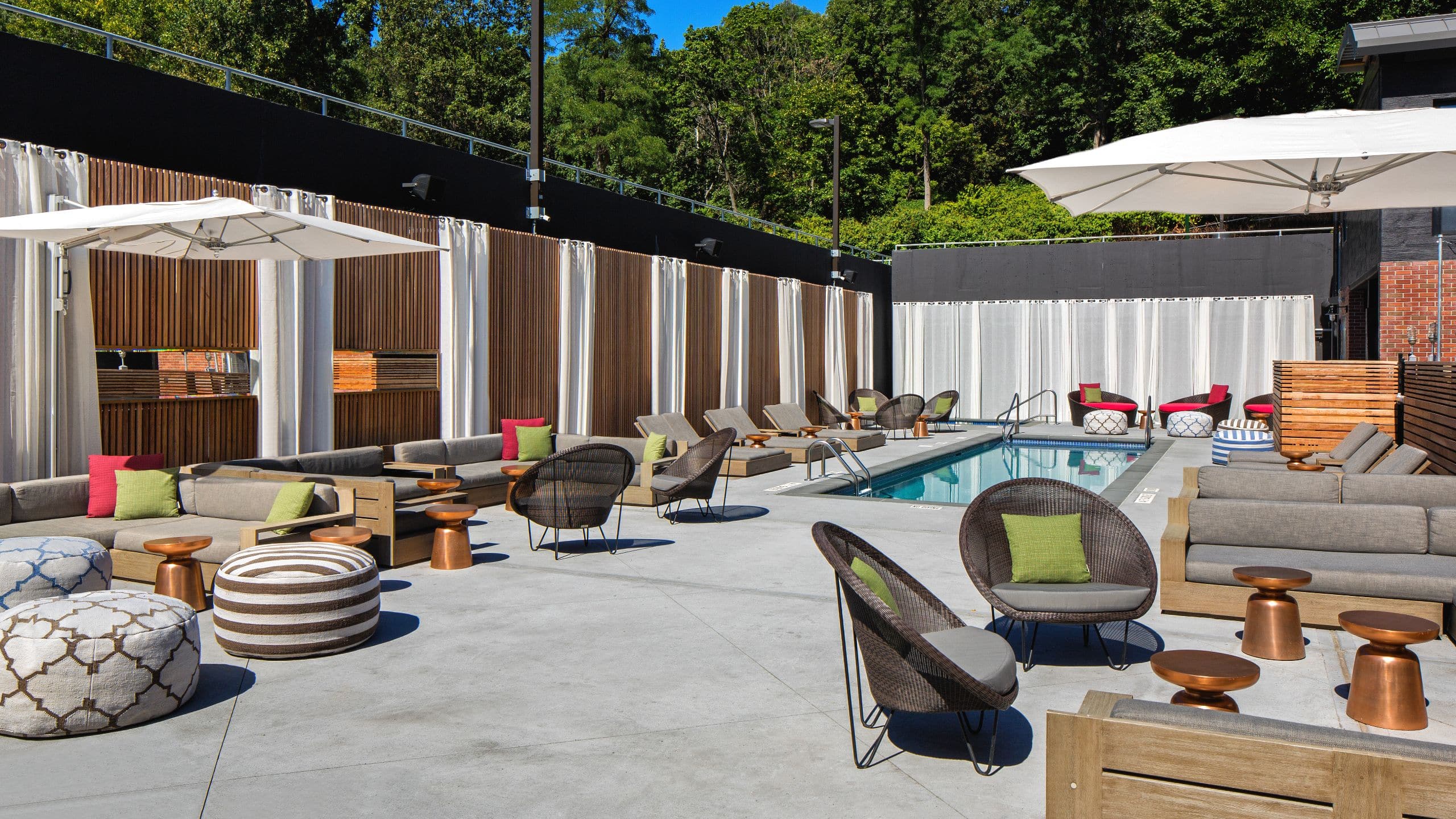 Hotel Nyack Swimming Pool Seating