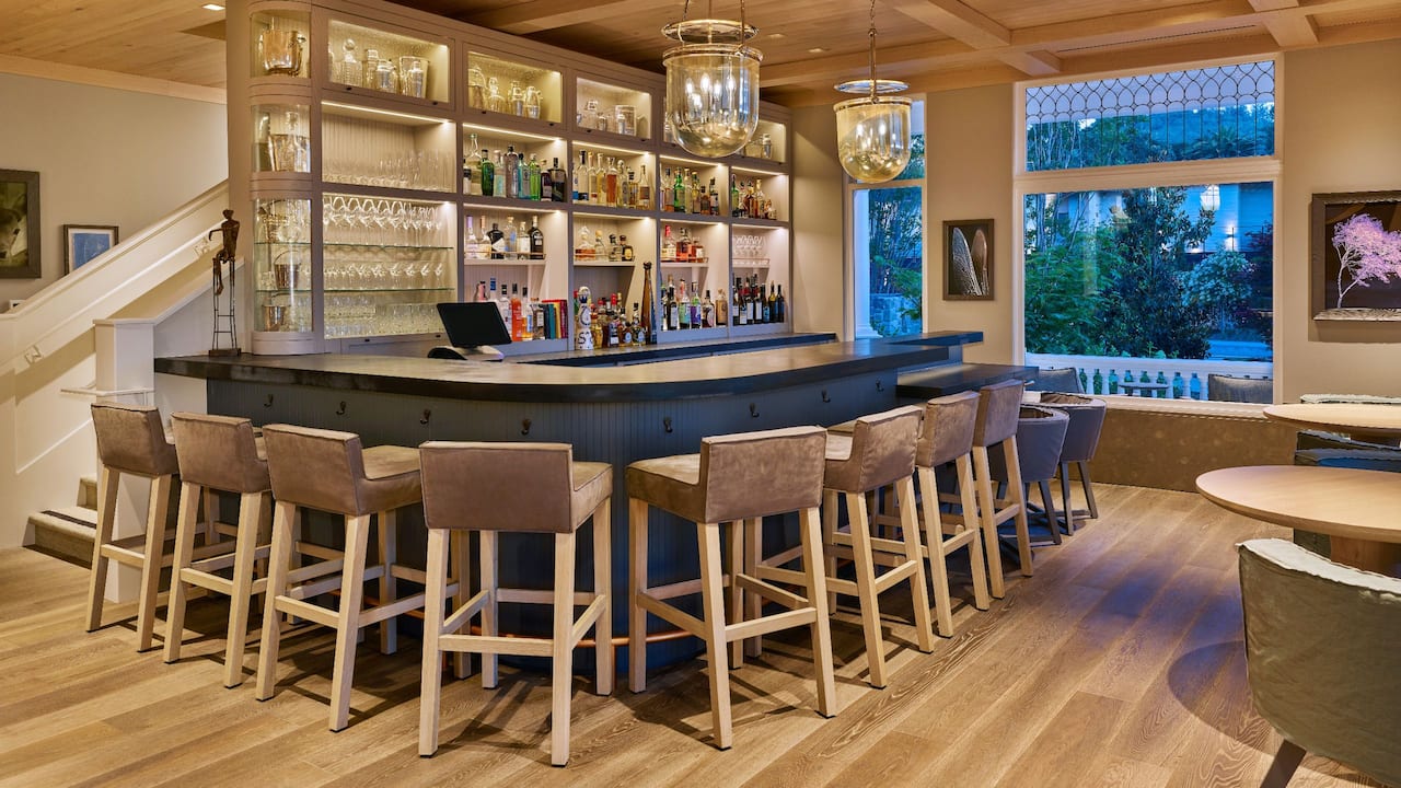 Acacia Lounge restaurant with bar top seating
