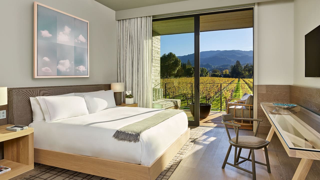 Vineyard View King Room High Floor
