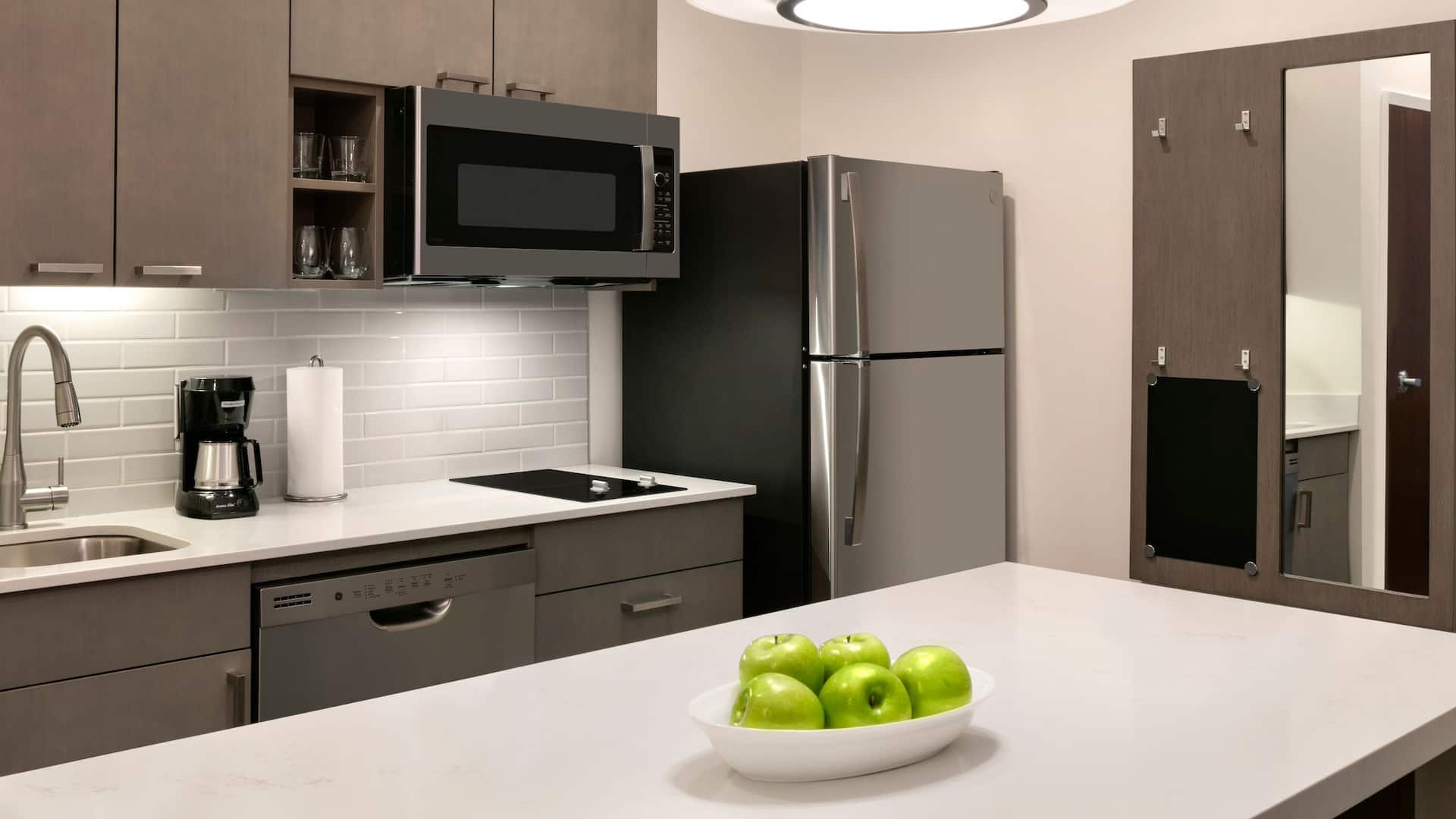 Hyatt House Atlanta / Perimeter Center One King One Bedroom Suite