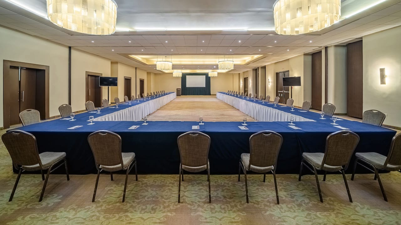 u shape setup with screen ballroom in yucatan mexico