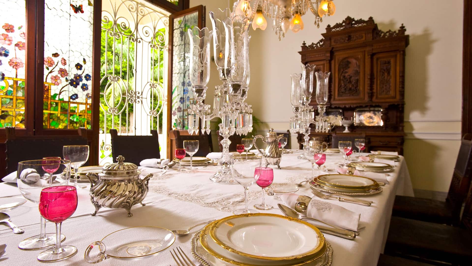 Hyatt Regency Merida QMM Dinning Table