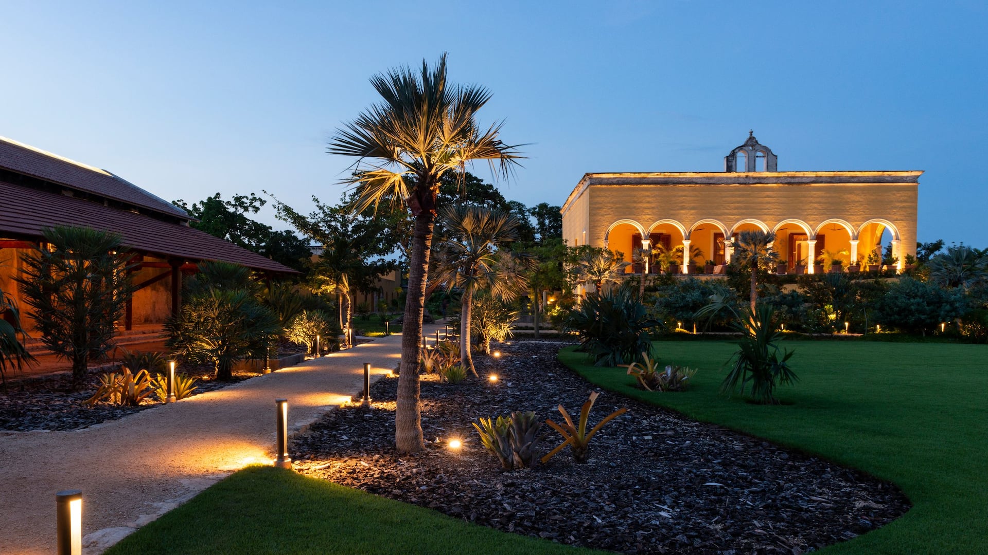 1 of 2 Hyatt Regency Merida San Antonio Hool Night