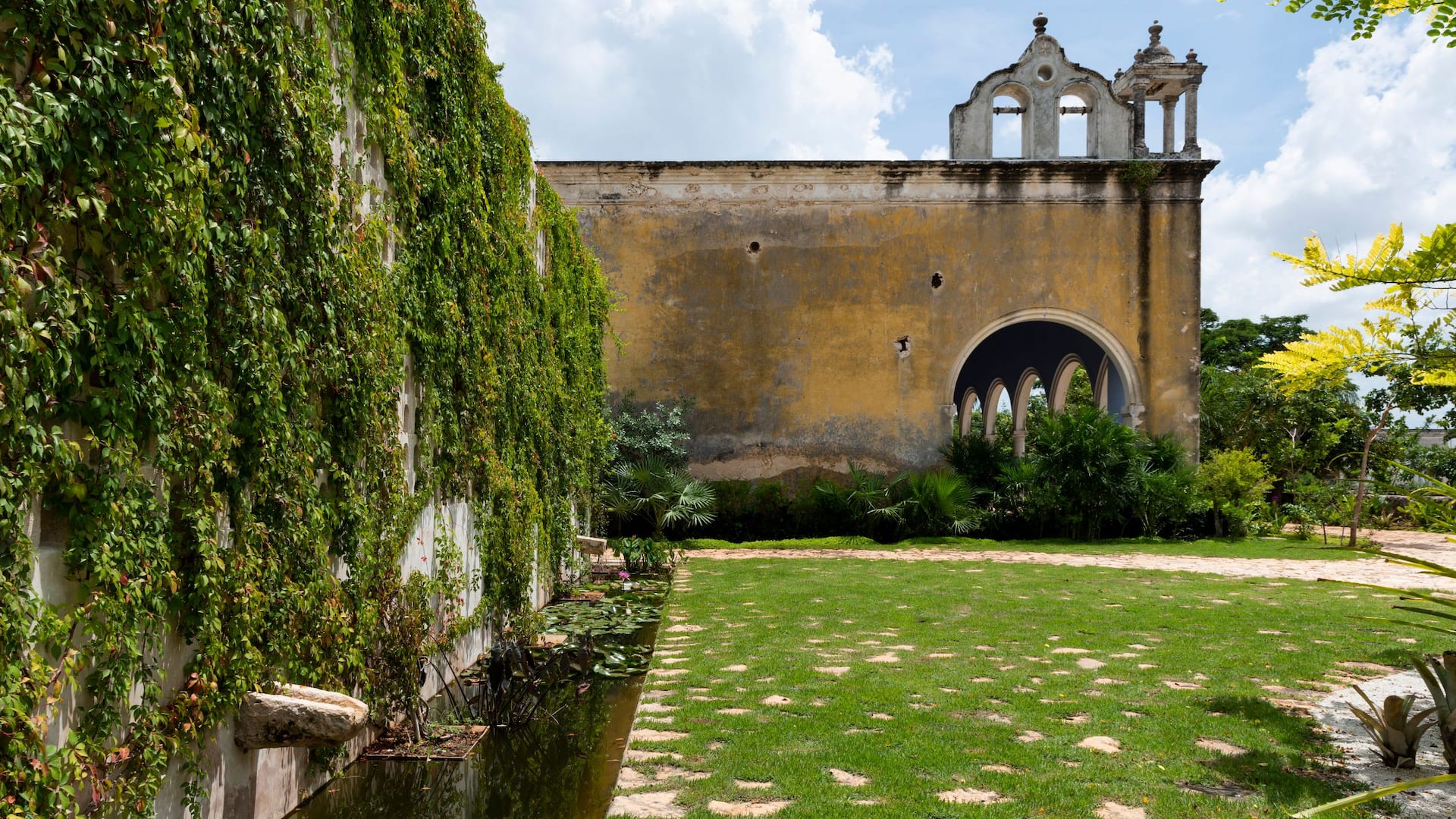 Hyatt Regency Merida San Antonio Hool Pond