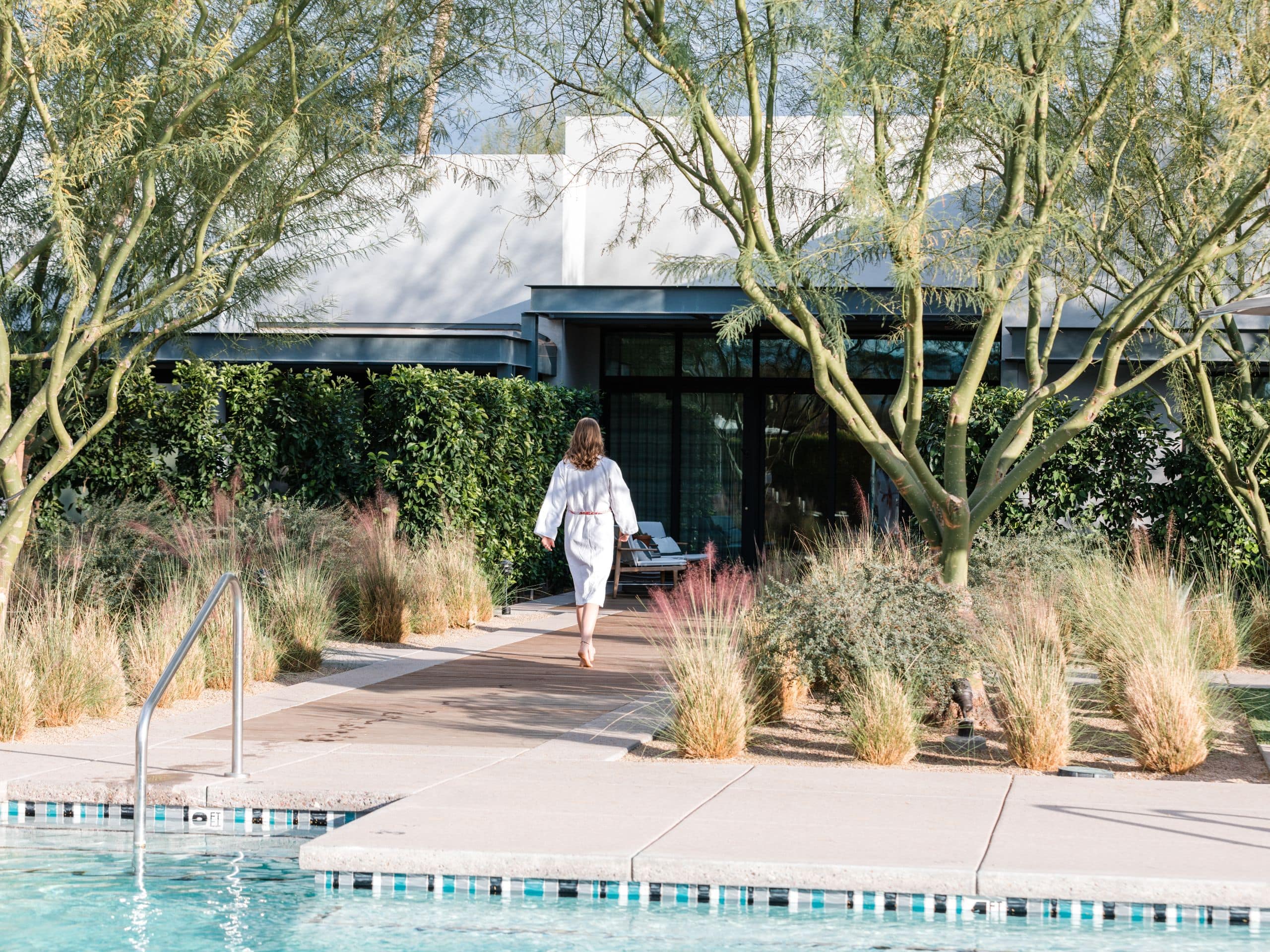 Andaz Scottsdale Resort & Bungalows Woman Spa Deck