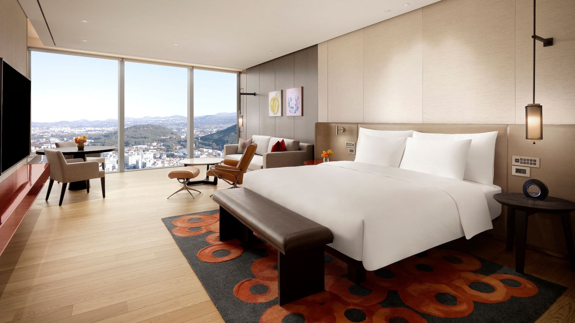 1 de 6 Grand Hyatt Jeju King Guestroom City View