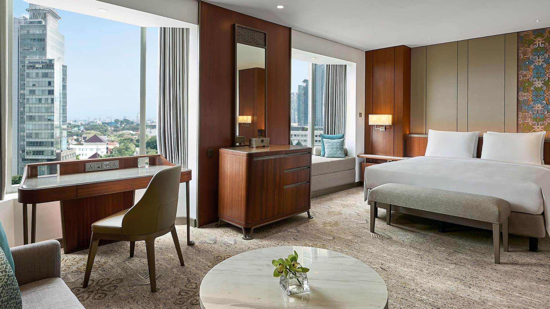 1 von 4 Grand Hyatt Jakarta Grand Deluxe Living Space