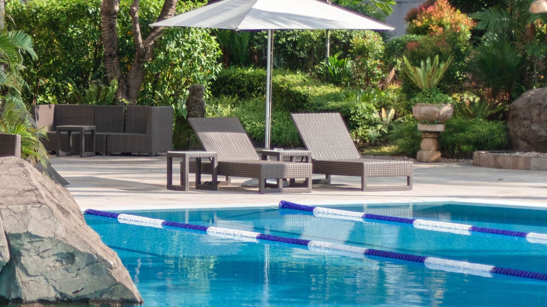 Grand Hyatt Jakarta Lagoon Pool Cabana