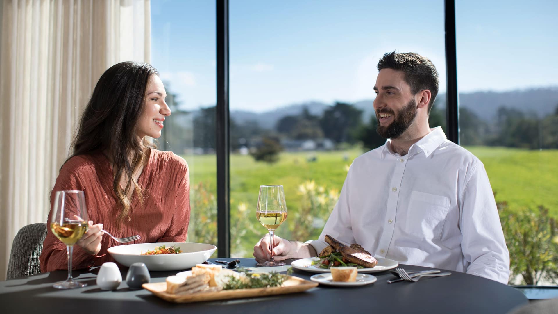 Hyatt Regency Monterey Hotel and Spa on Del Monte Golf Course Lifestyle Couple Sea Root Dining