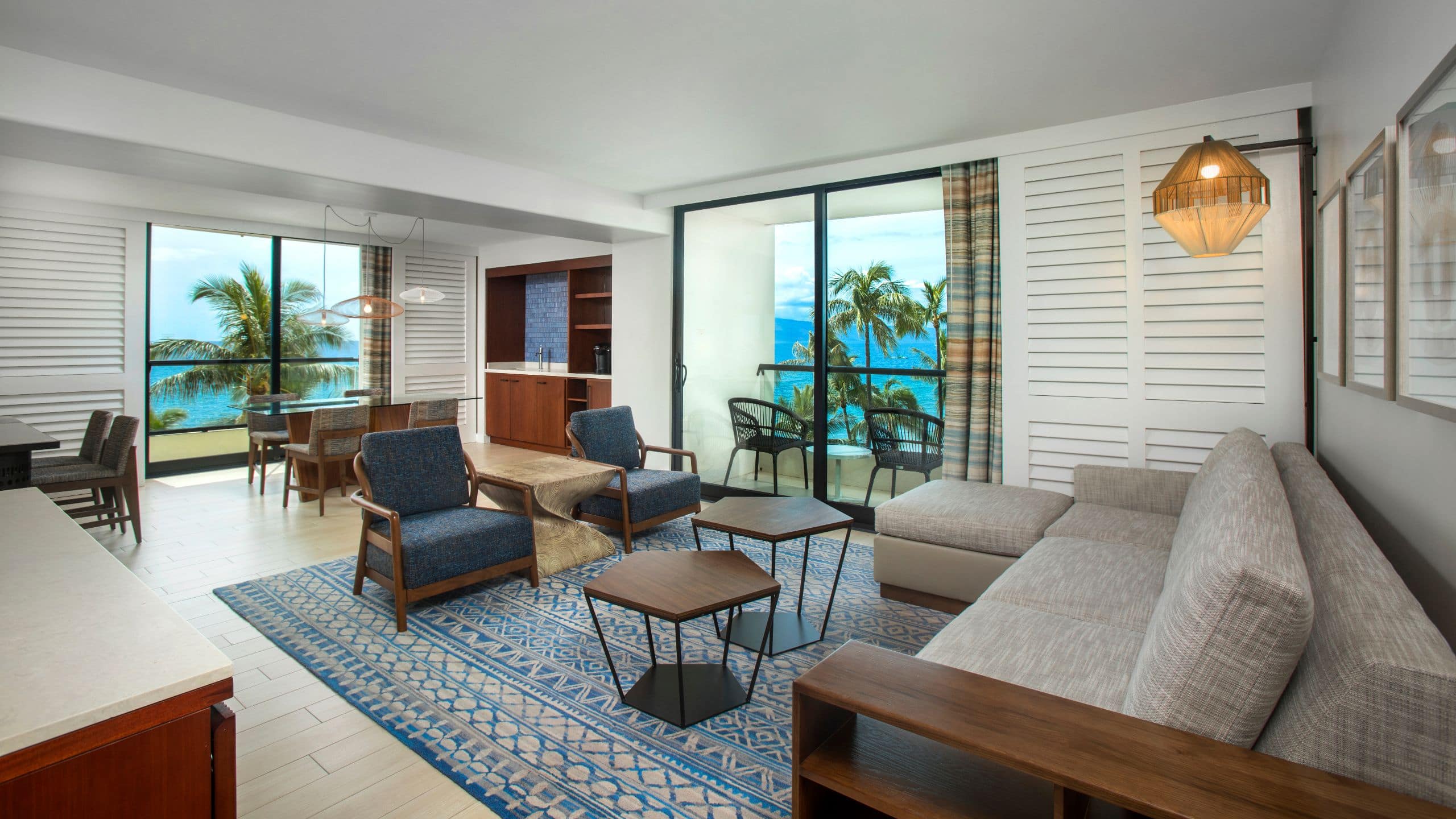 Hyatt Regency Maui Resort and Spa Deluxe Ocean Suite Living Room