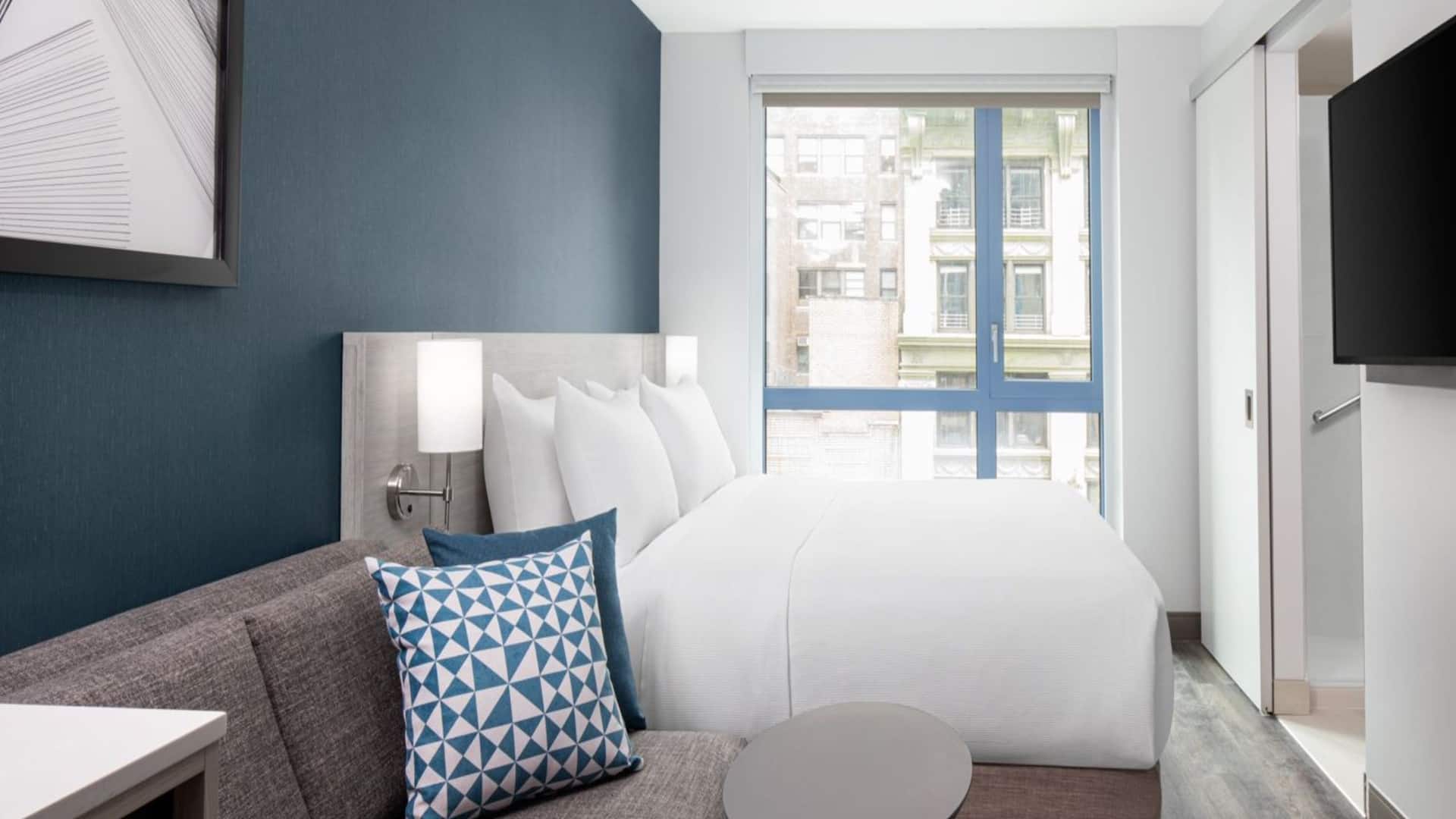 Hyatt Place New York / Chelsea King Guestroom Sofabed