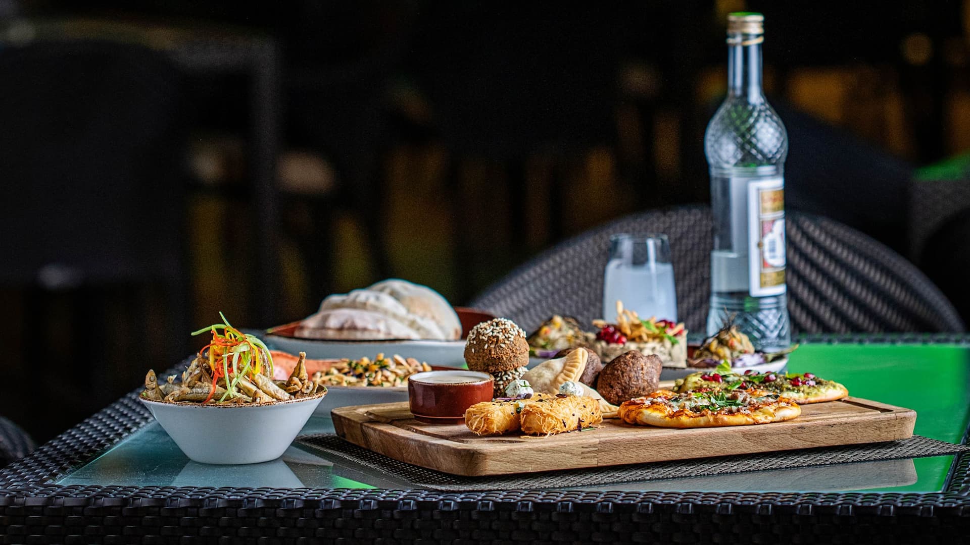 Hyatt Regency Oryx Doha Al Nafourah Garden Laylat Al Mezza Table