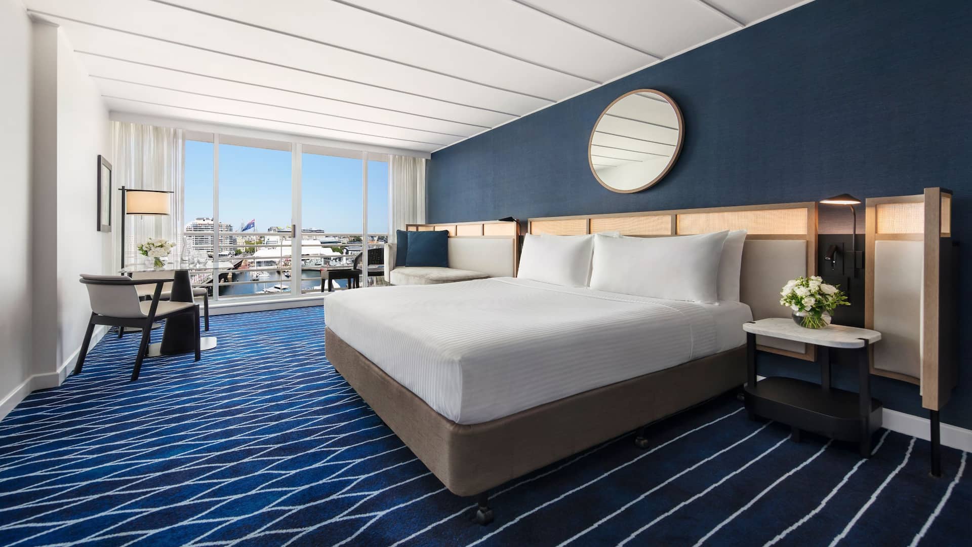Hyatt Regency Sydney King Bed Harbour View Balcony