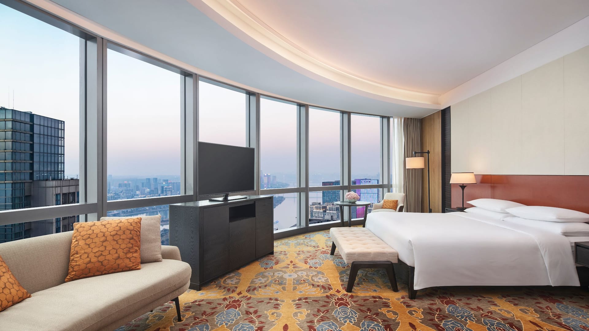 Grand Hyatt Changsha Deluxe River View King Guestroom
