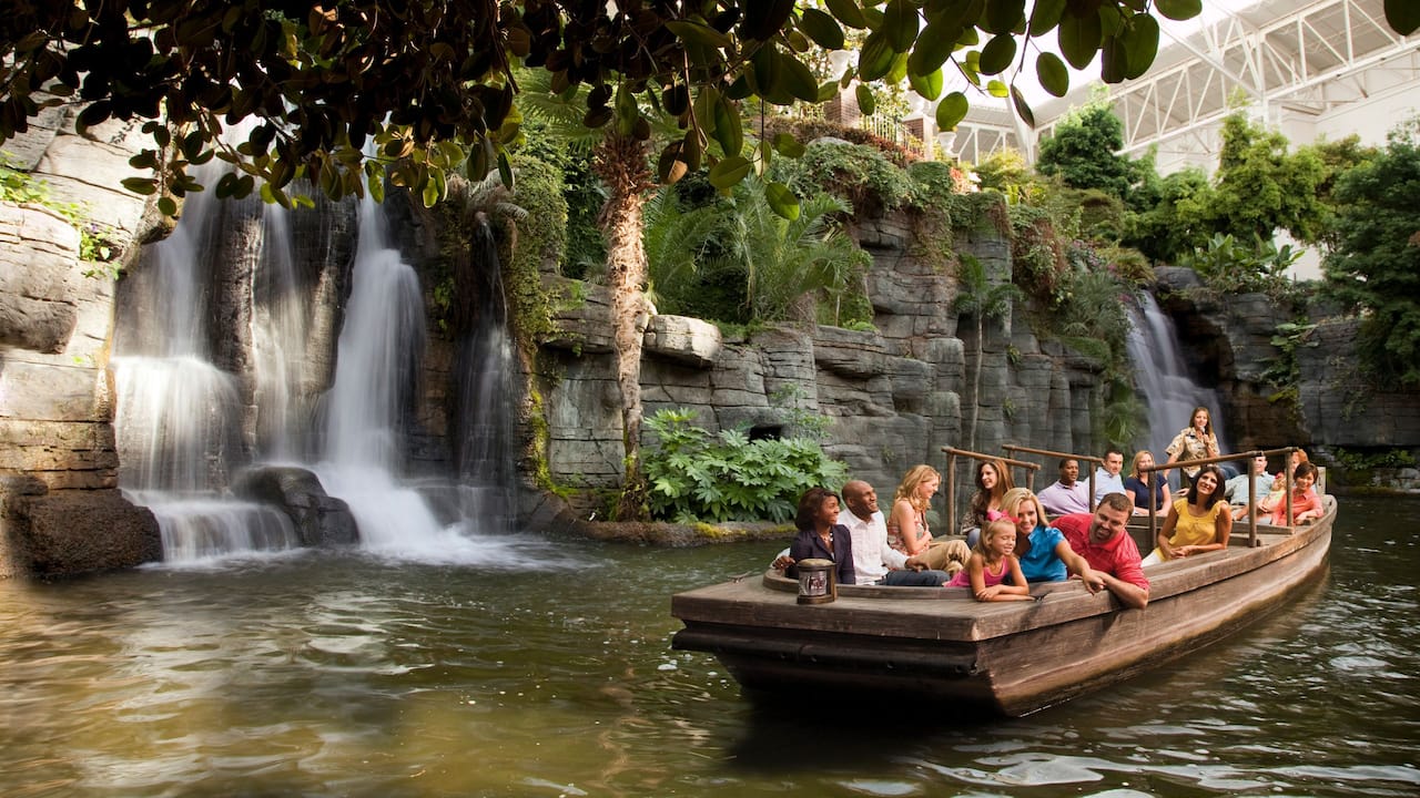 River tour at the Gaylord Opryland Hotel
