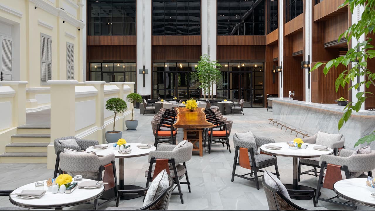 JMarket Restaurant and Lounge